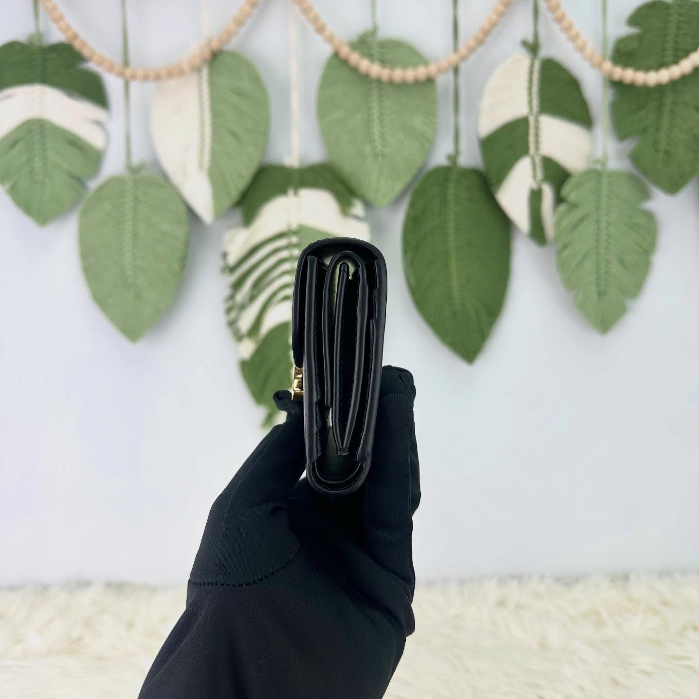 🤍PRE OWNED TRIOMPHE 黑金真皮三摺銀包 Small Size 全套有盒🖤