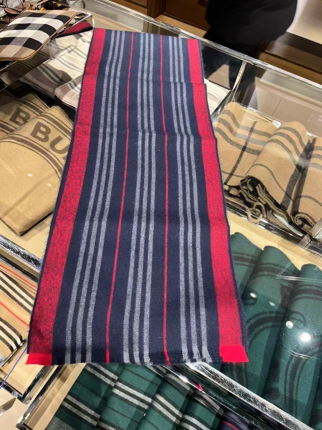 預購 Burberry🌈🌈折扣款 羊毛圍巾🧣all sale