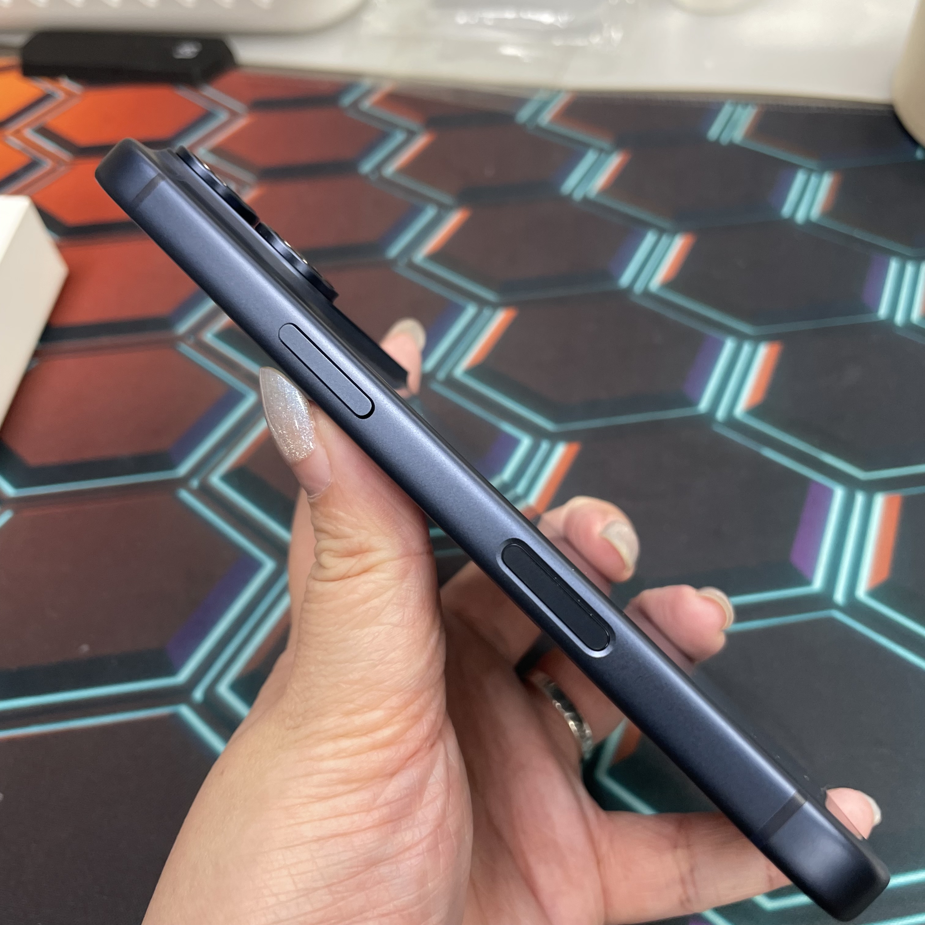 *7303 17 Pro 全新機 512GB 電100 藍色 blue