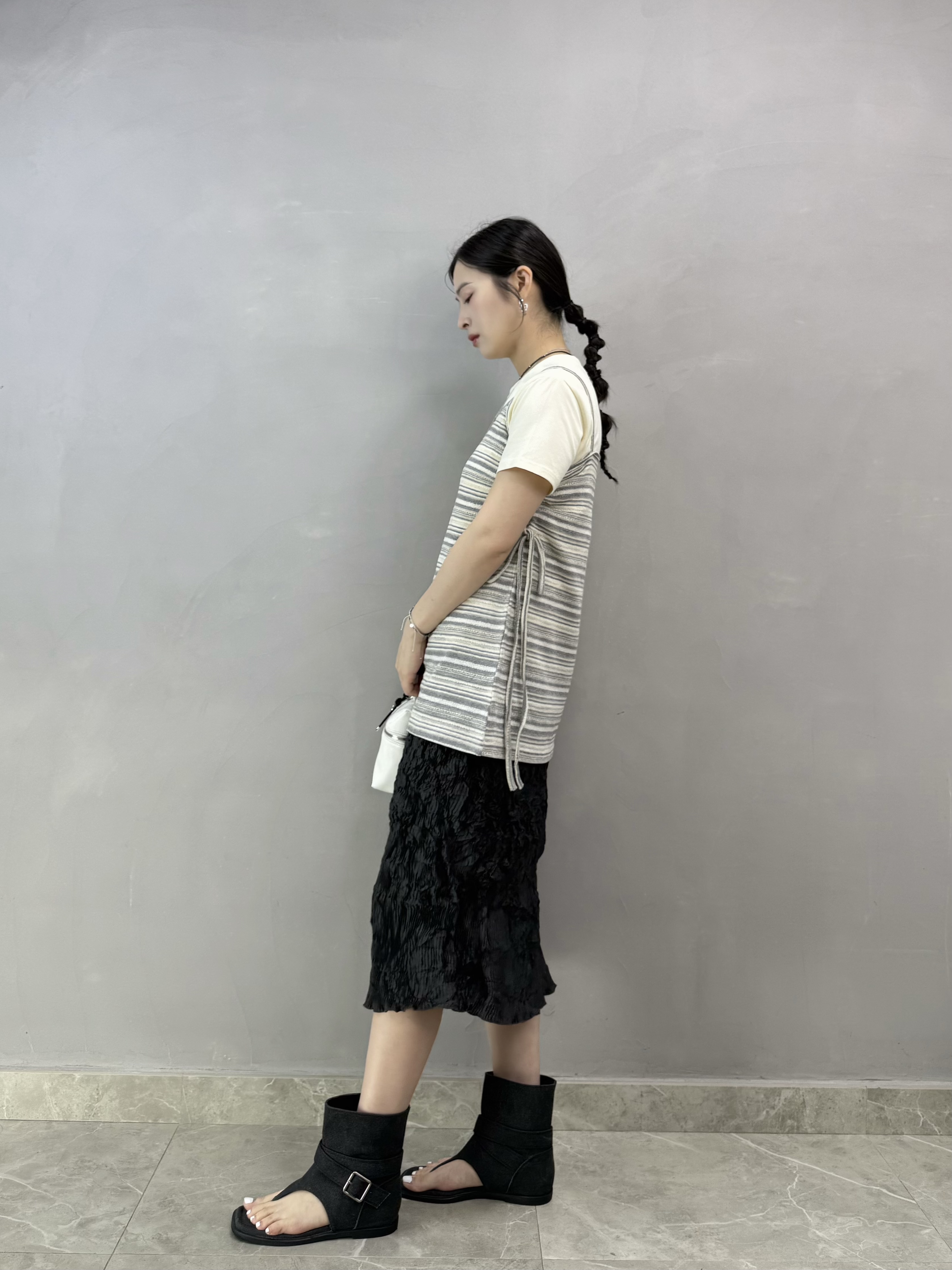 R62 壓紋縐縐中長裙