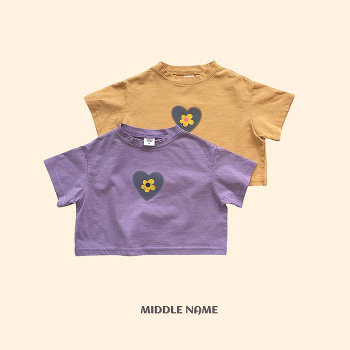 🇰🇷middle name tee