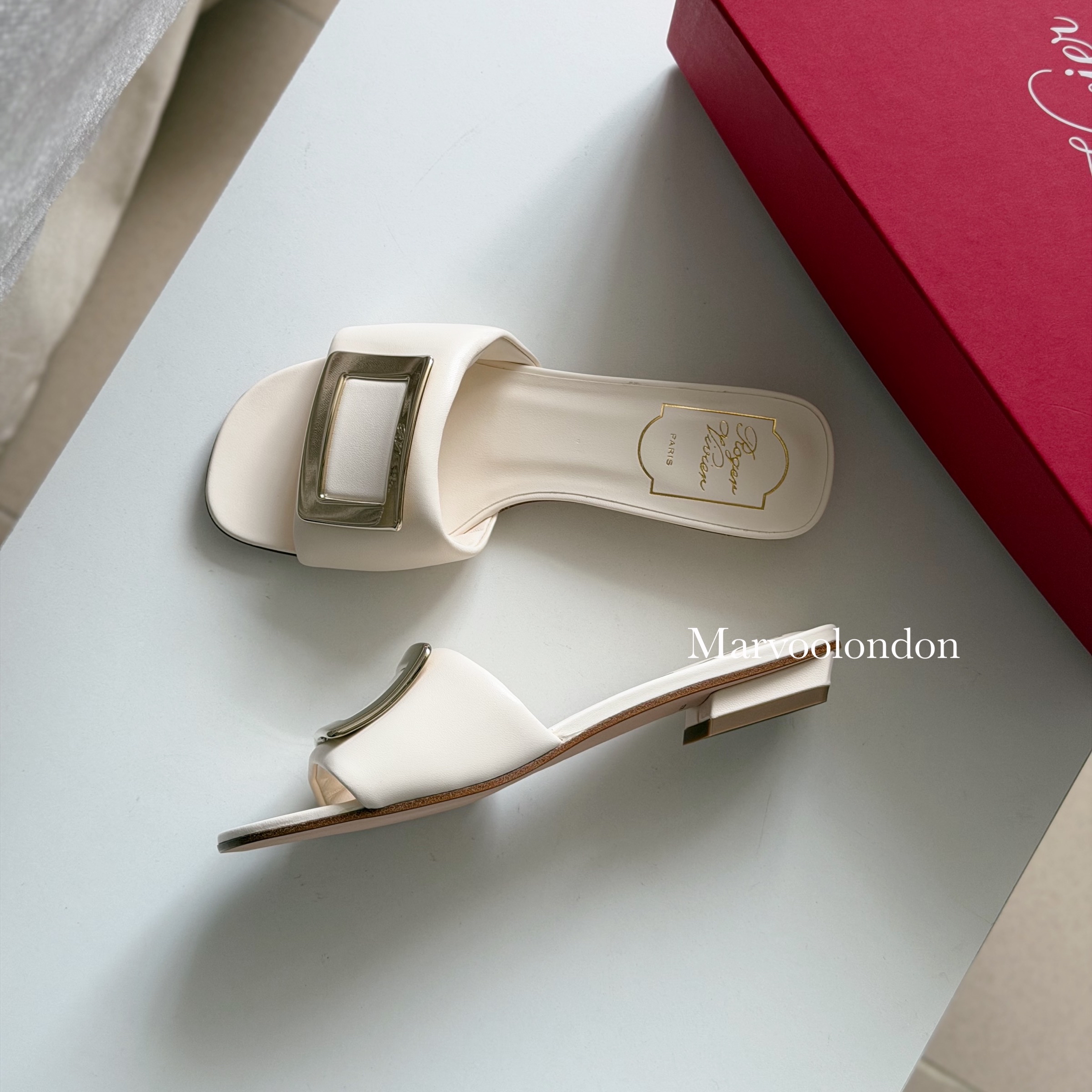 限時優惠✨新款🆕訂貨🍒RV 白色方扣sandal  Size 36/37/37.5/38/38.5/39.5/40