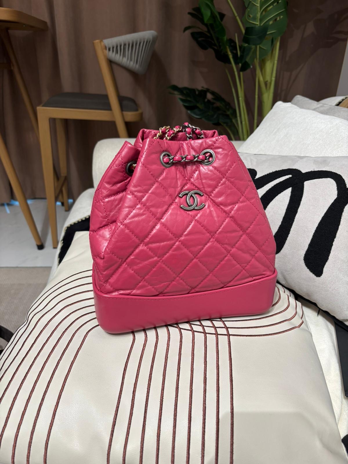 CHANEL GABRIELLE BACKPACK SMALL,100%Authentic,95%new  ✅CARD✅塵袋 