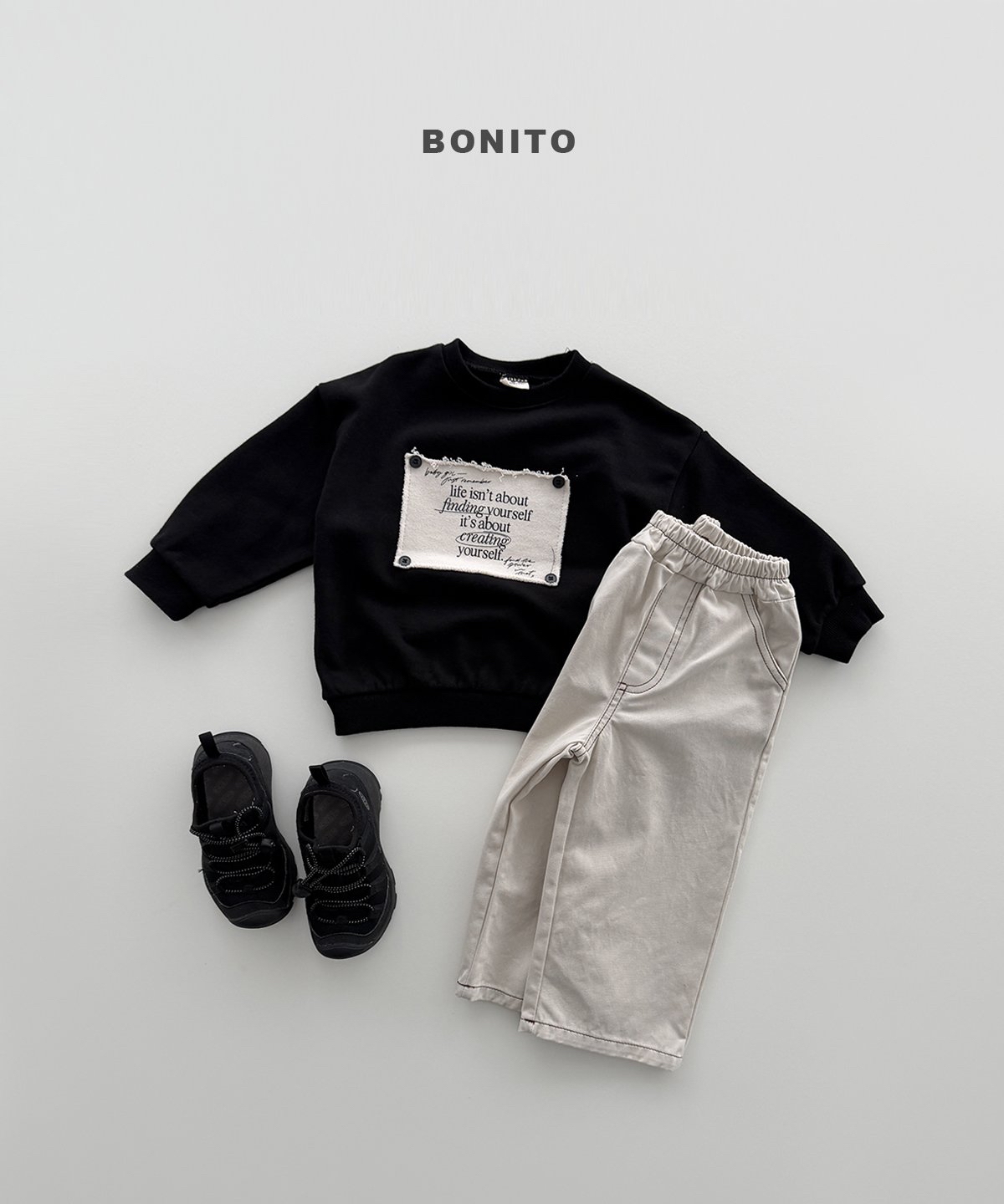 Bonito | Remember Button Sweatshirt