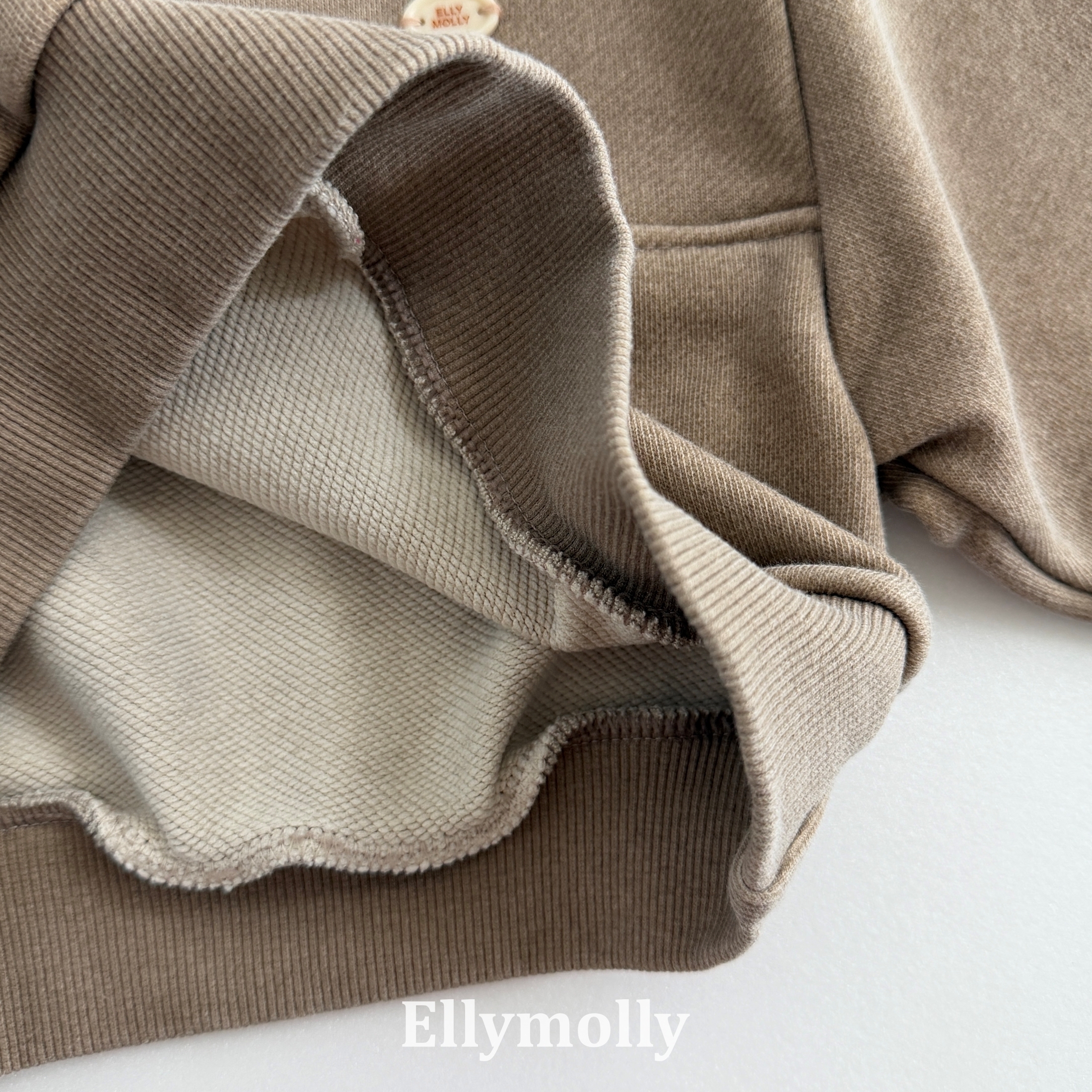 Ellymolly | Arch Pig Half Zip-up
