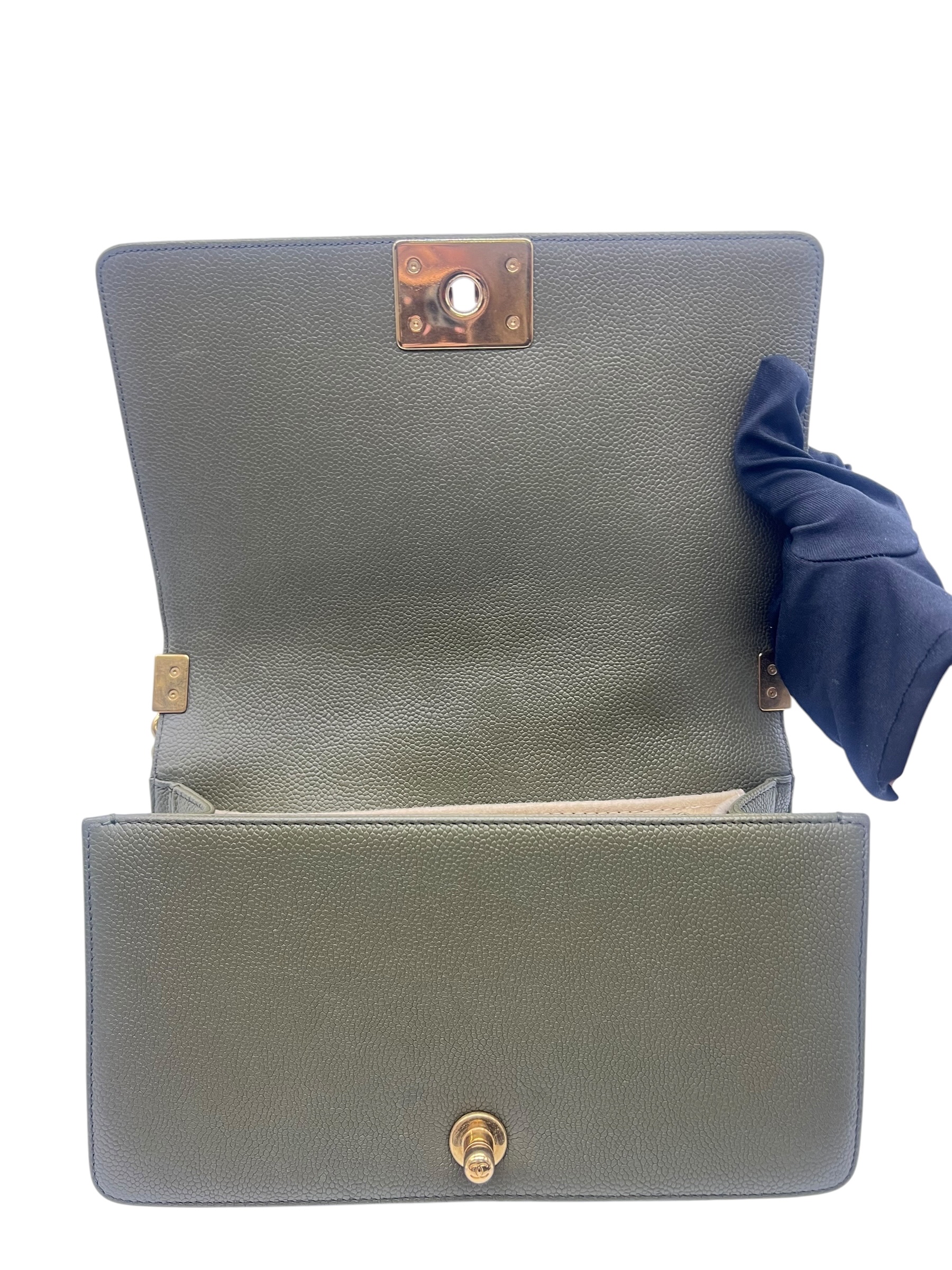 Pre-Owned CHANEL Boy 25 / Product Code: 26060607