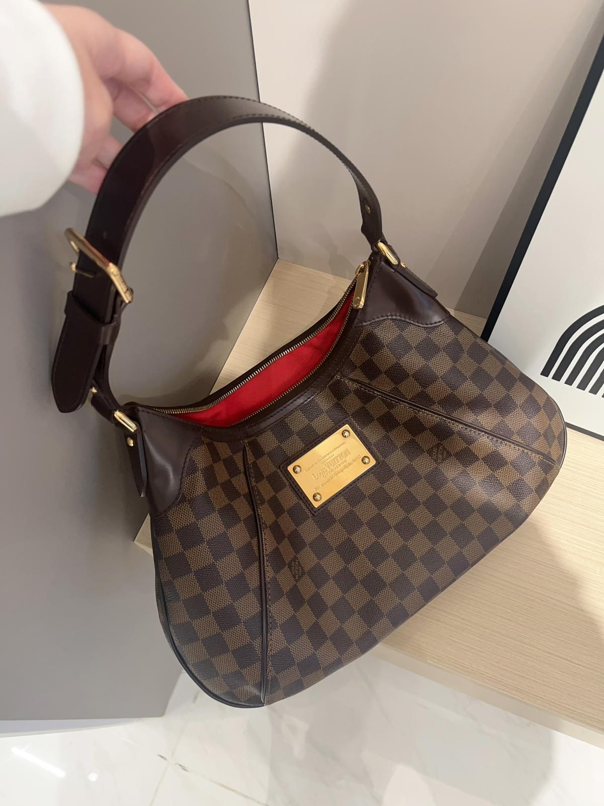 Lv thames pm Hobo Bag Louis Vuitton 100%Authentic ,95%new✅dust bag