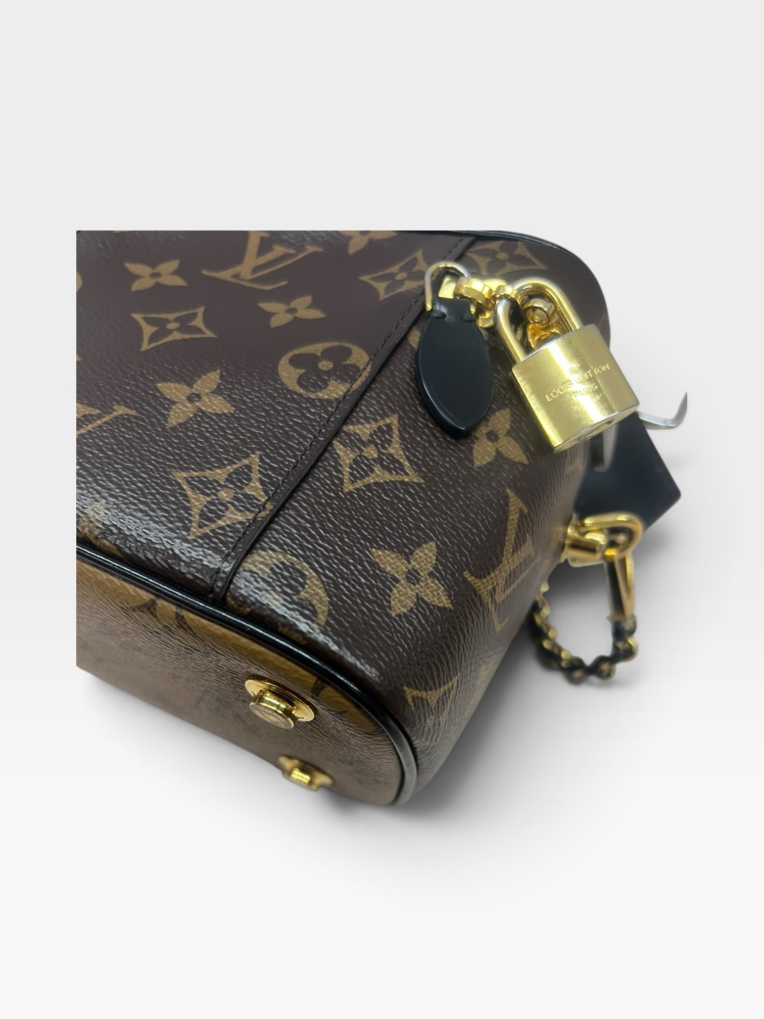 Pre-Owned Louis Vuitton Monogram Reverse Vanity /Product Code: 102304