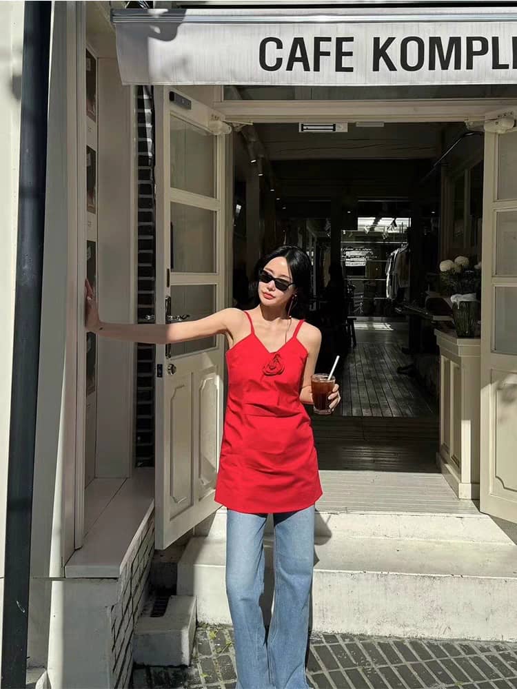 Strappy Mini Dress with 3D Rose Detail‖ 立体玫瑰装饰吊带迷你连衣裙 KR02152303