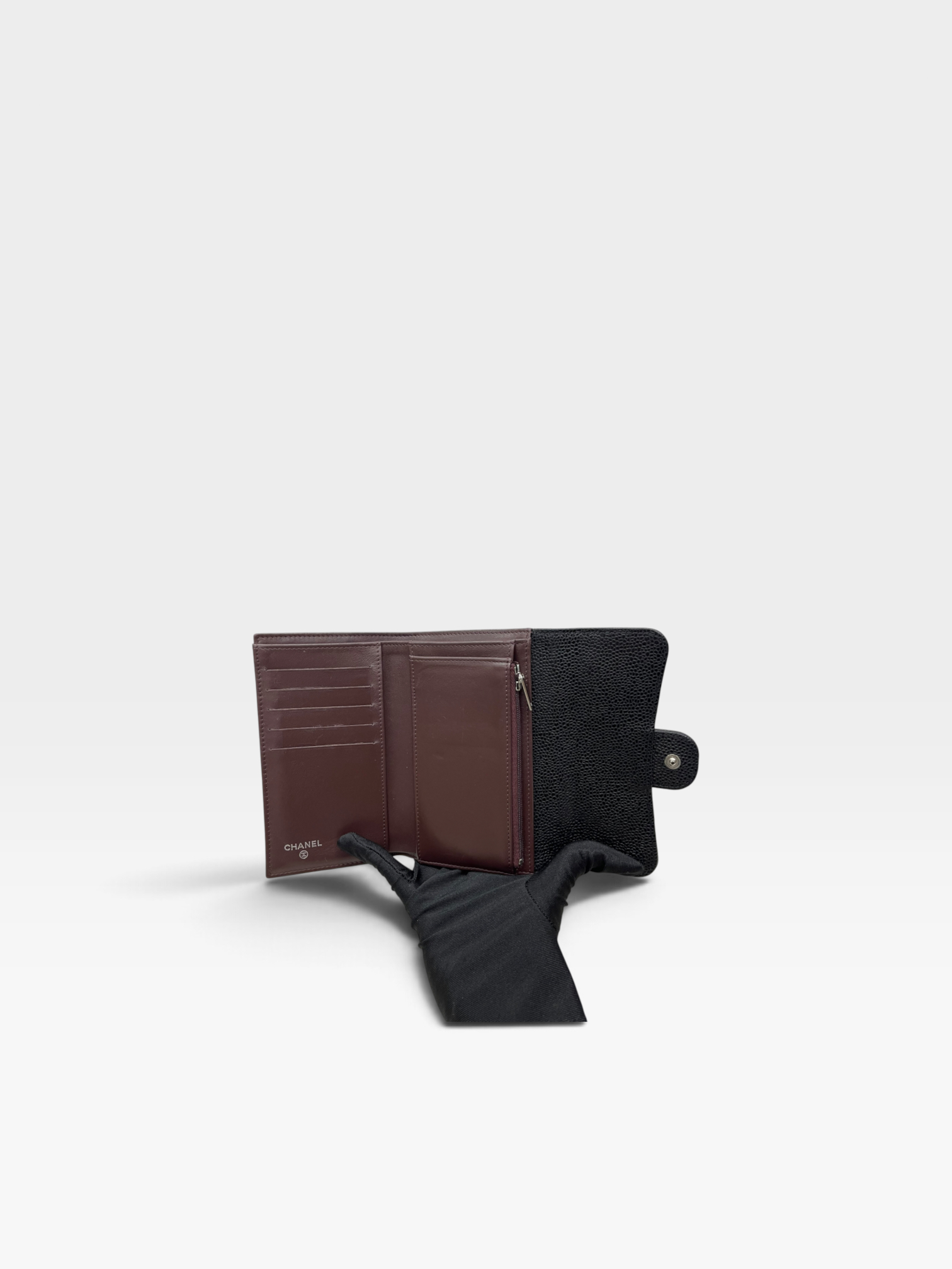 Pre-Owned CHANEL Flap Wallet / Product Code: 091012