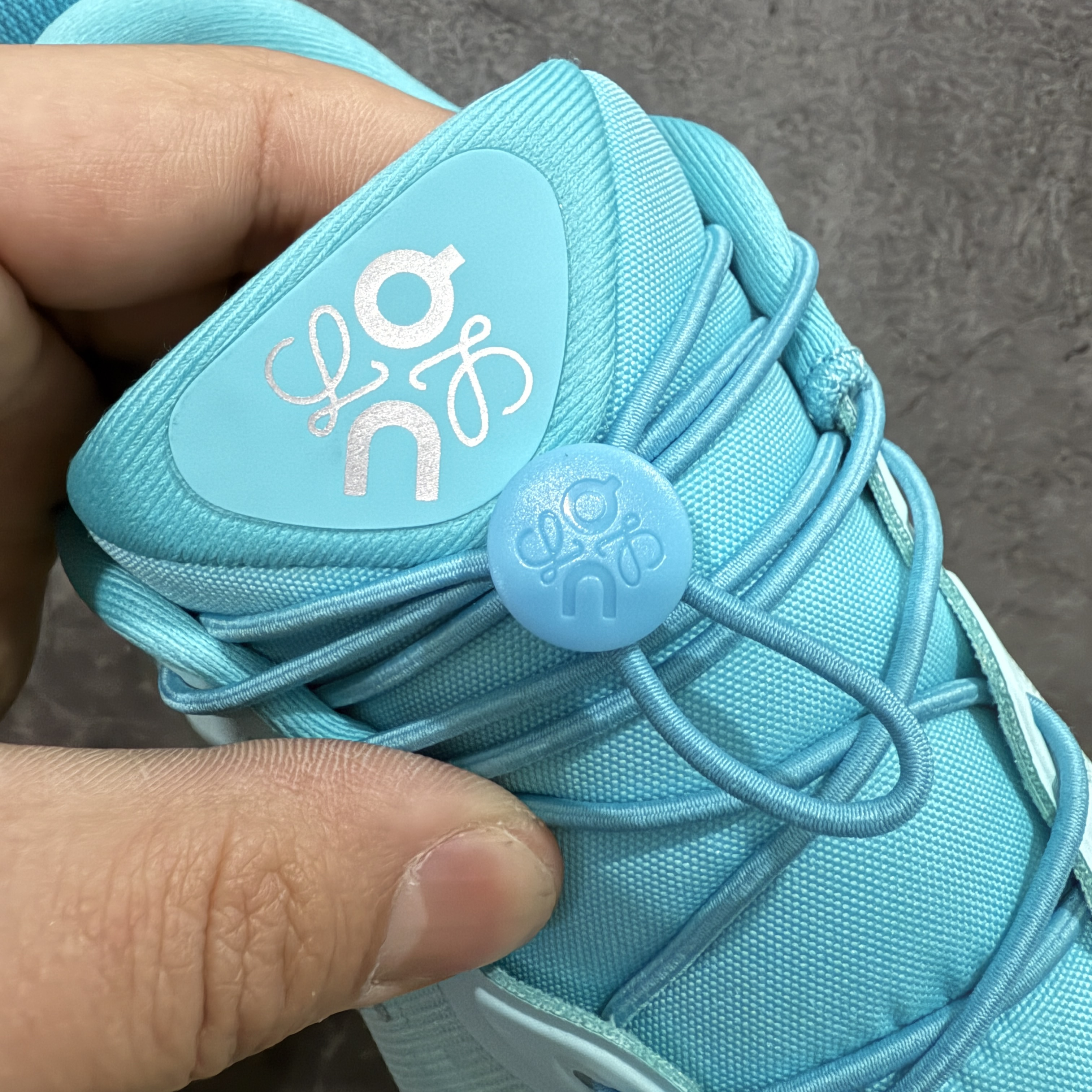 LOEWE x On Cloudsolo