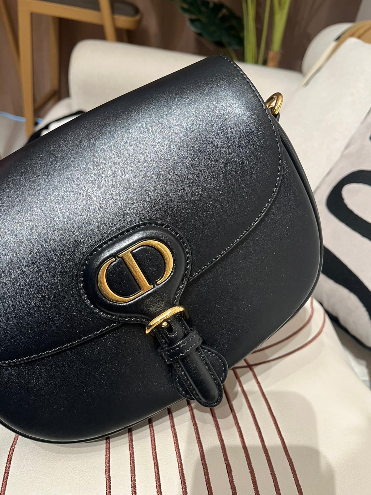 Dior Bobby medium calfskin 黑金 100%Authentic , 95%new