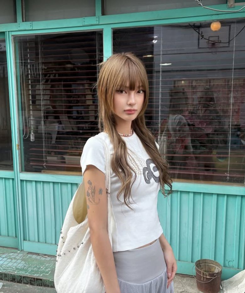 🇰🇷訂購｜aeae 26SS｜APPLIQUE FLOWER LOGO TEE  3色 