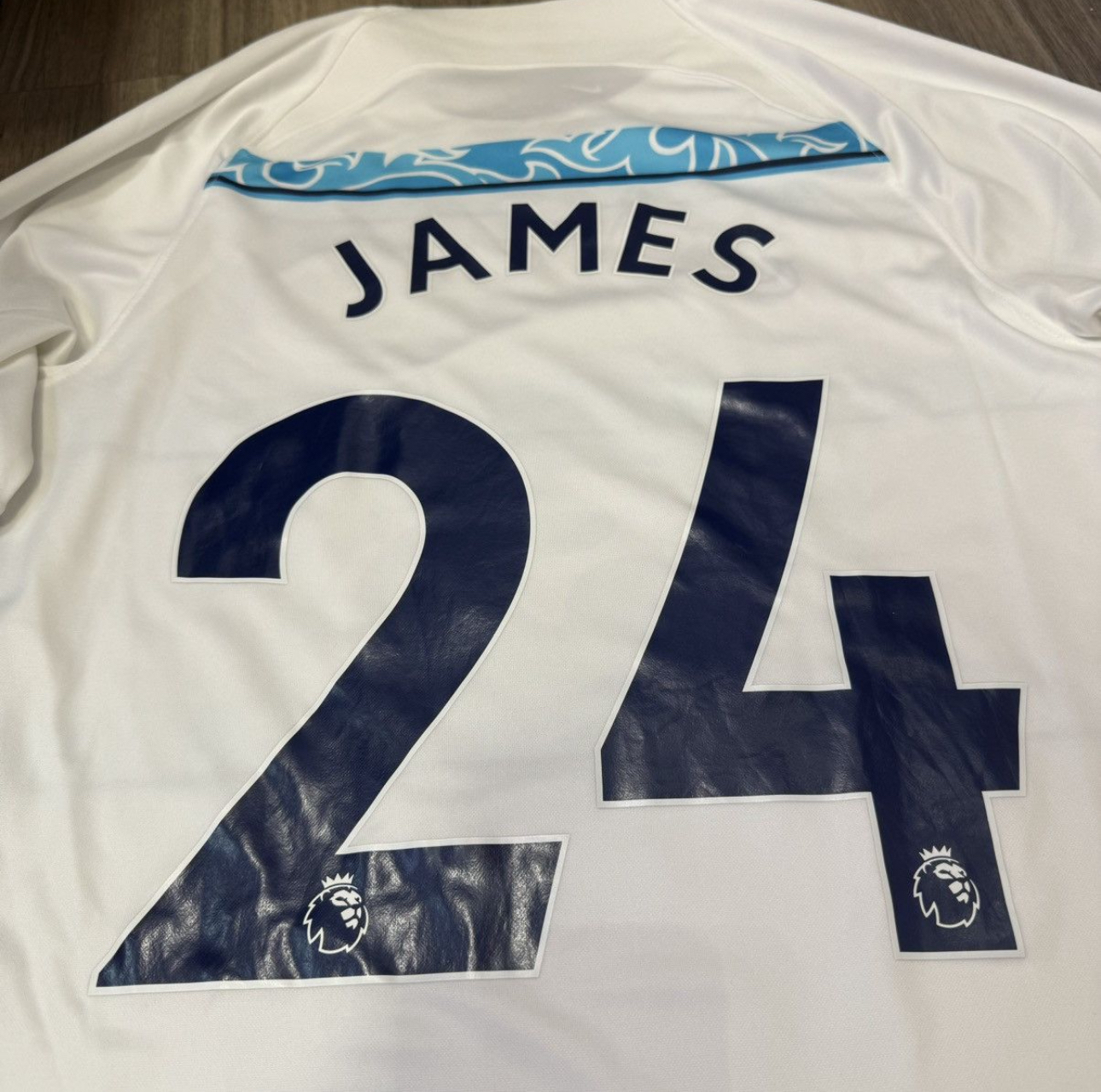 Chelsea 22/23 away shirt #24 James