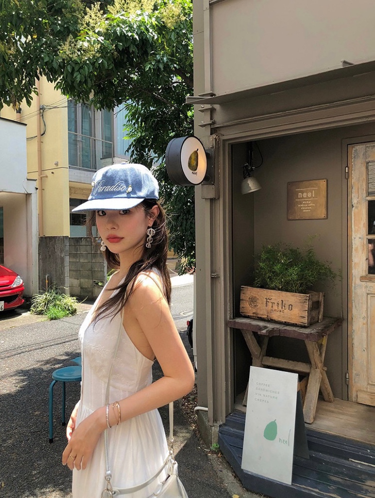 4480 交叉露背吊带上衣