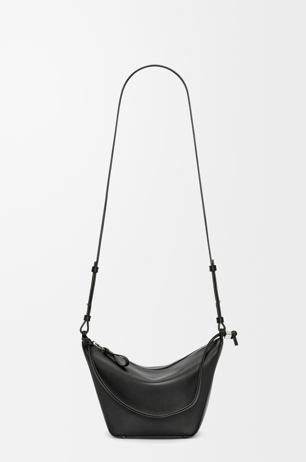 限時優惠🌼經典款✨訂貨🍒Loewe mini hammock hobo  Size 28x17x9.5cm 另有長肩帶可做斜孭