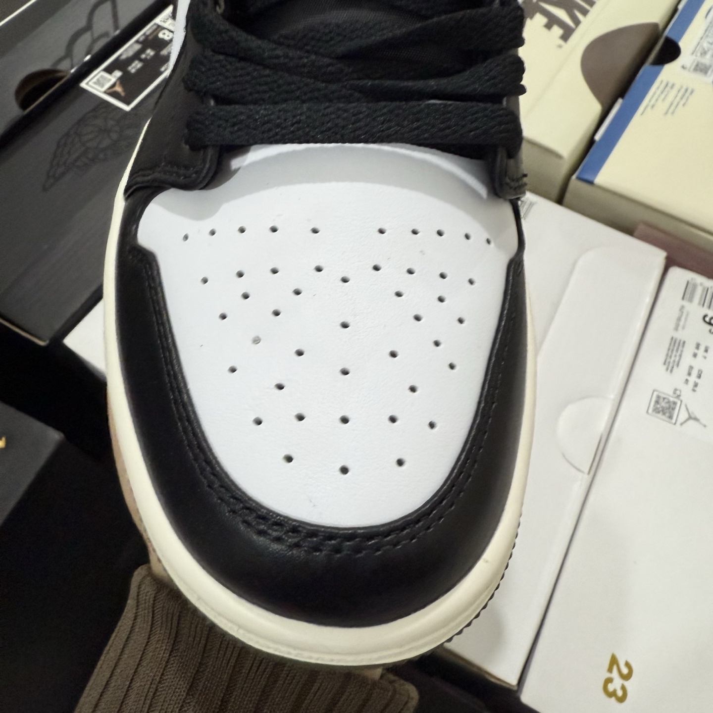 Nike Air Jordan 1 Low 553558-092