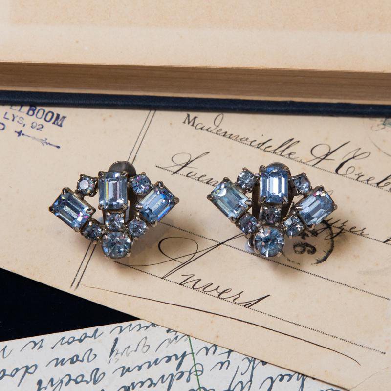 C.a. 1950s La Rel Blue Emerald Cut Glass Fan Shaped Clip Earrings(NA0423)
