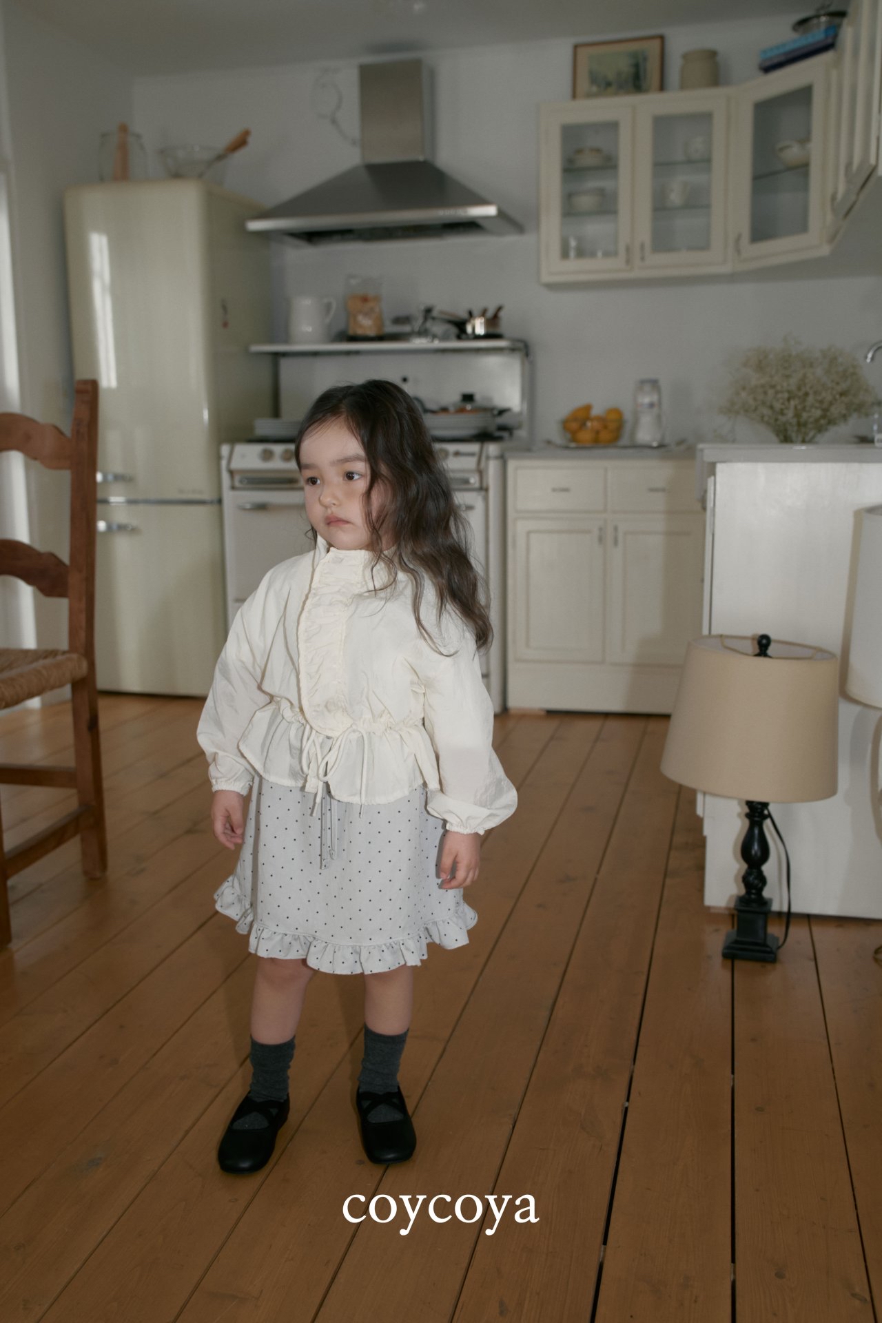 🌸預訂 韓國直送🌸🇰🇷COYCOYA兩色褶皺荷葉邊拉鍊防風外套連收納袋