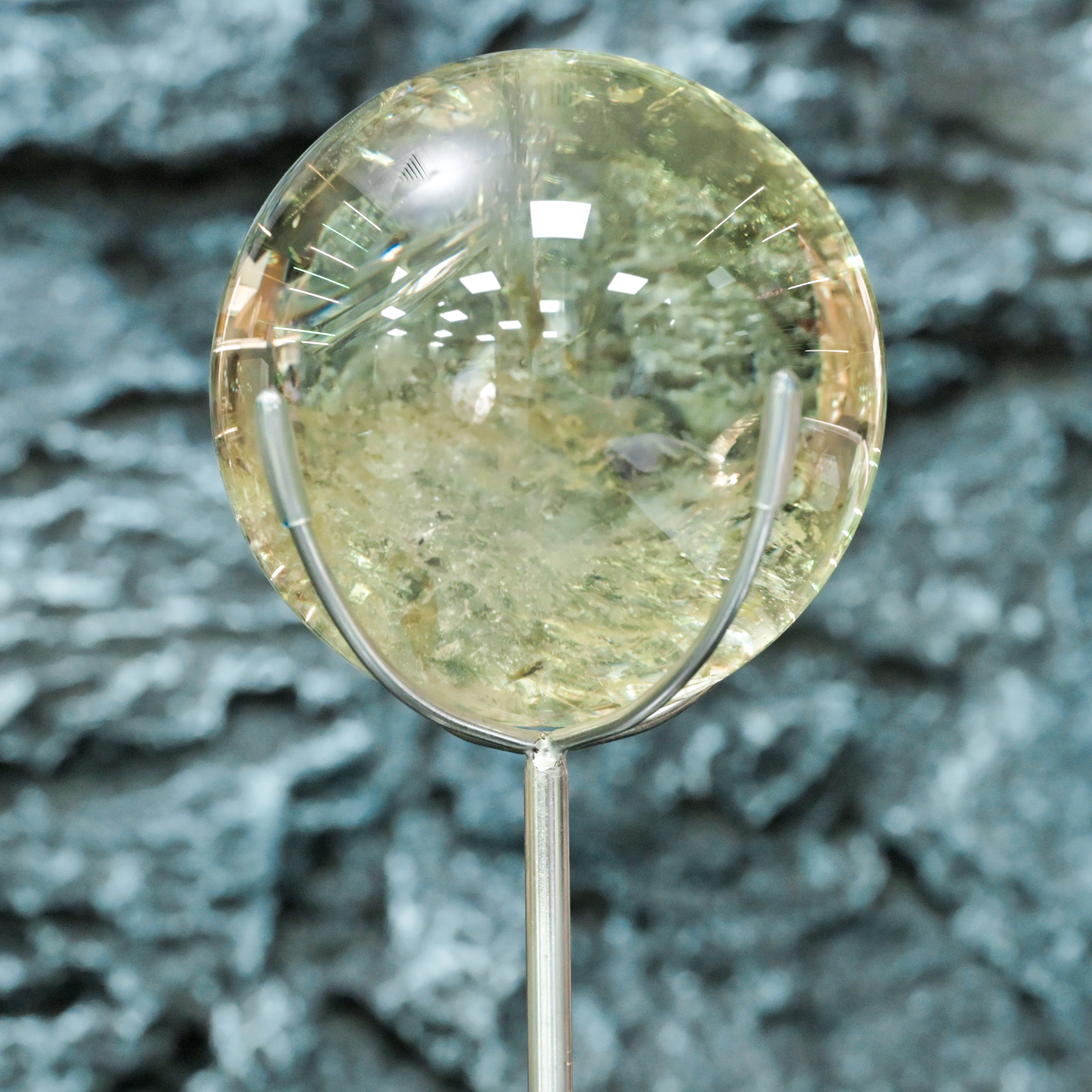 巨型黃水晶球｜重量級王者・內藏遠古黃金峽谷｜鎮宅招財頂級風水重器｜#202610016
