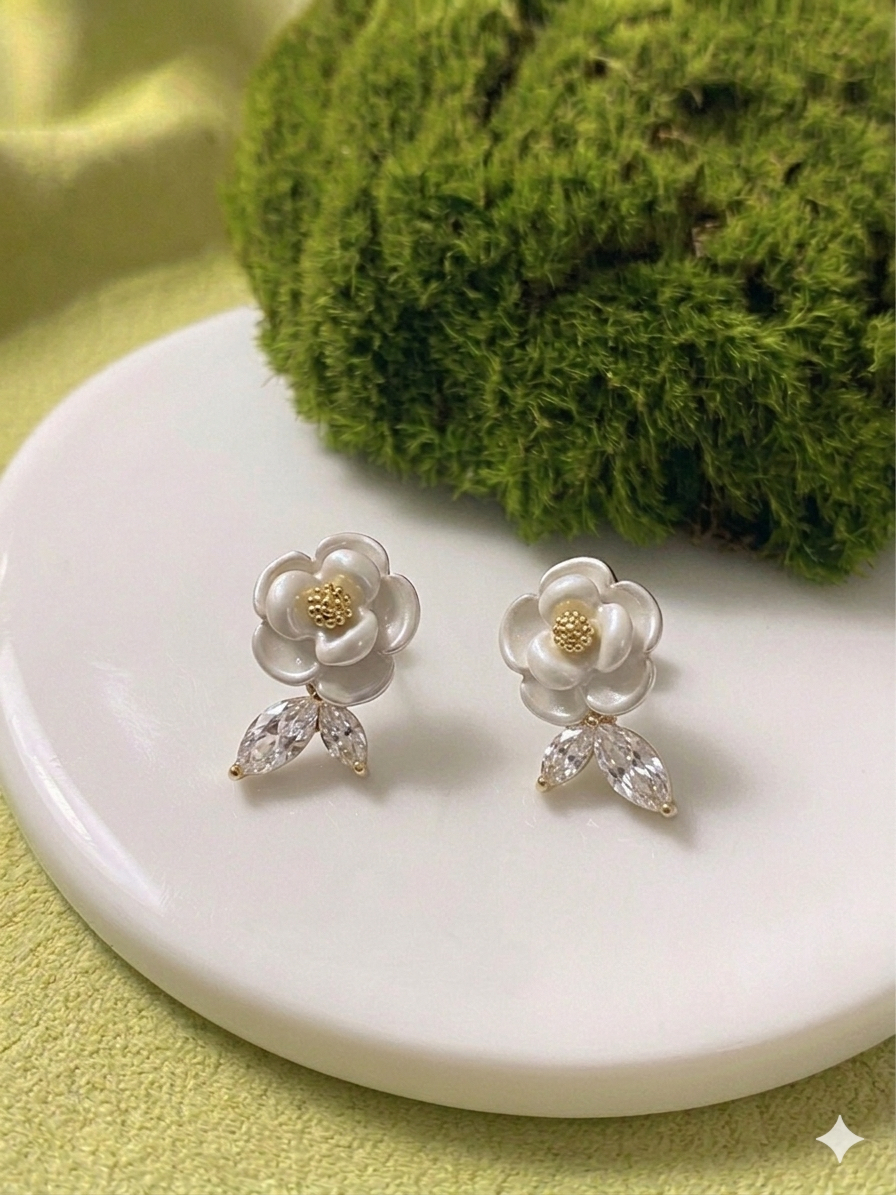 Bloom V Leaf Earring