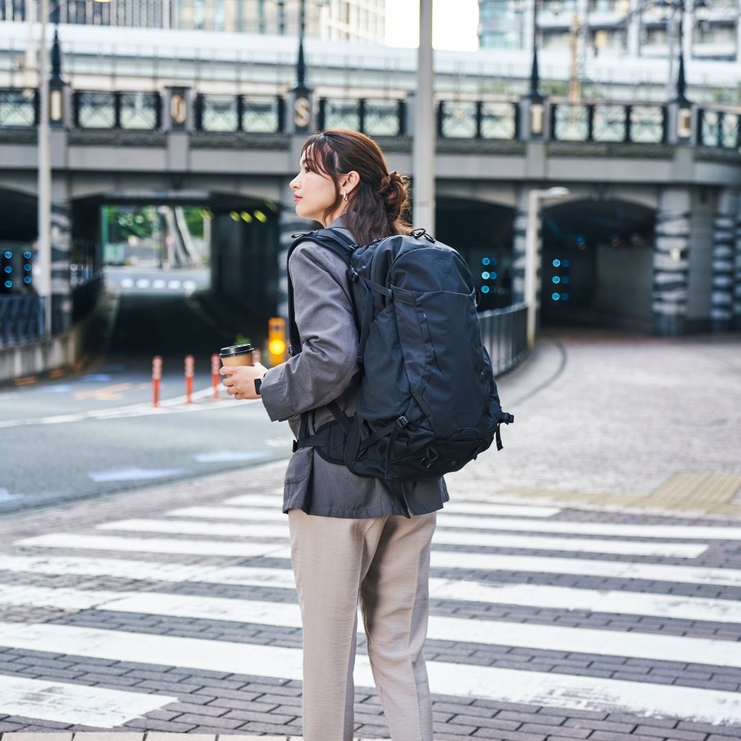 【全黑特別版】Osprey Hikelite 26 登山背包