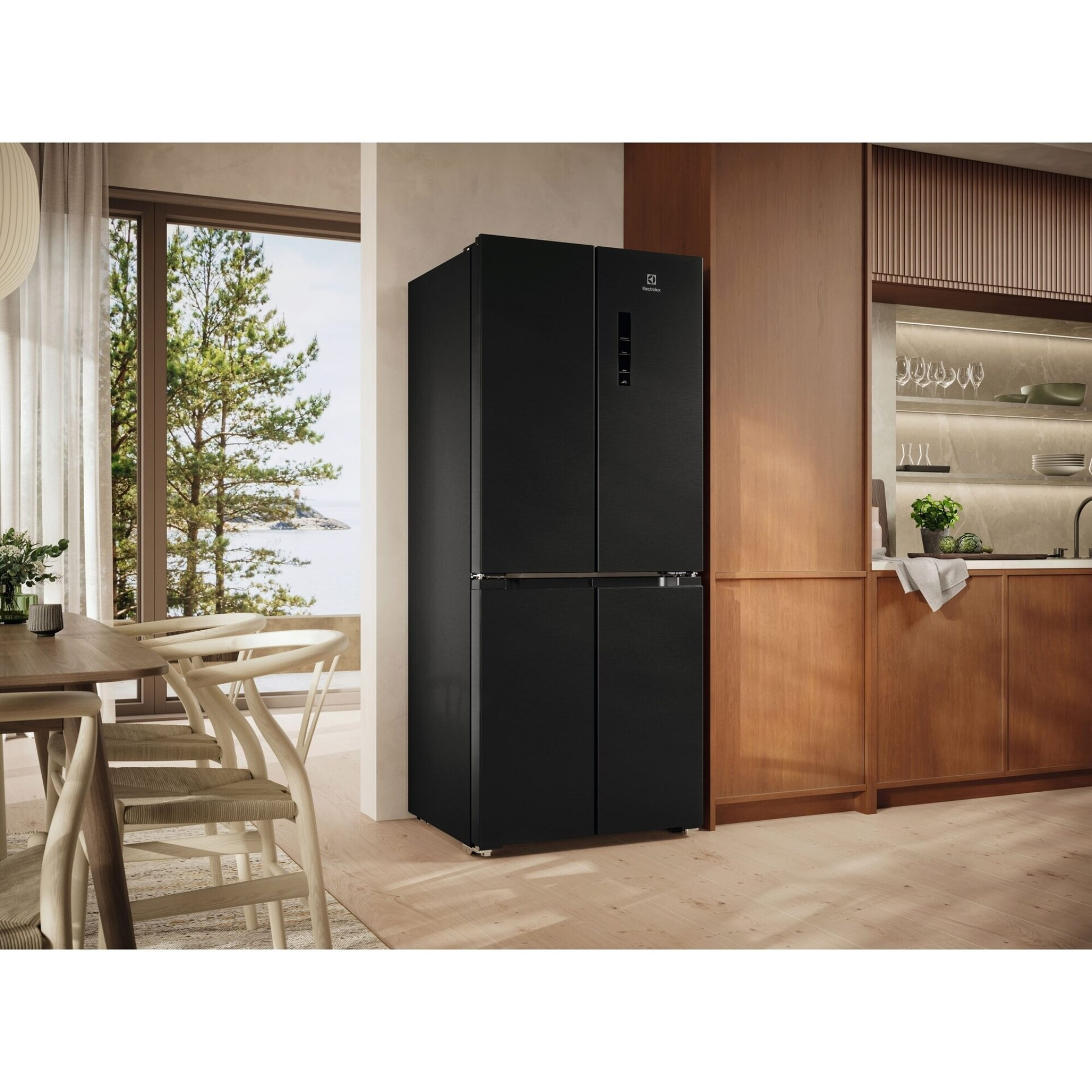 Electrolux 421L UltimateTaste 500 French Door Inverter Fridge (EQE4200A-B)
