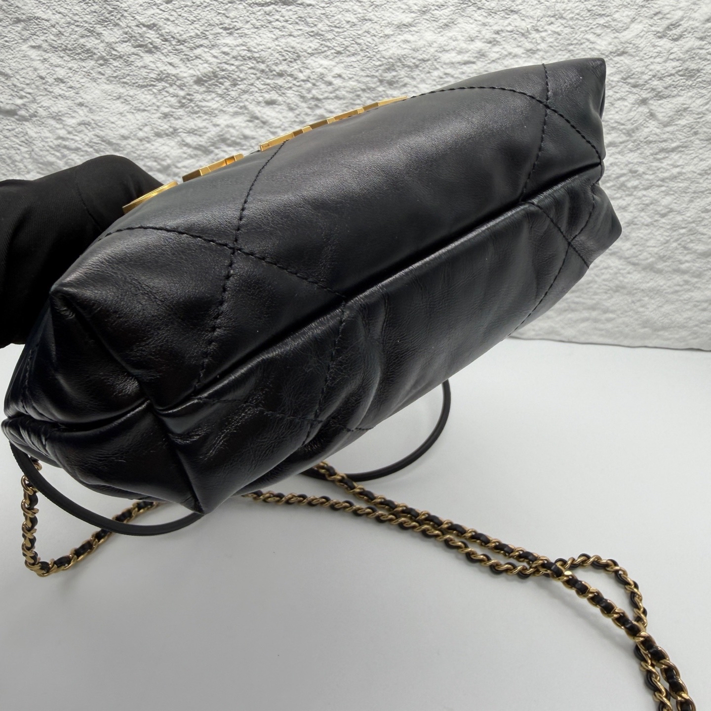 Pre-Owned CHANEL Mini 22Bag / Product Code : 26040806