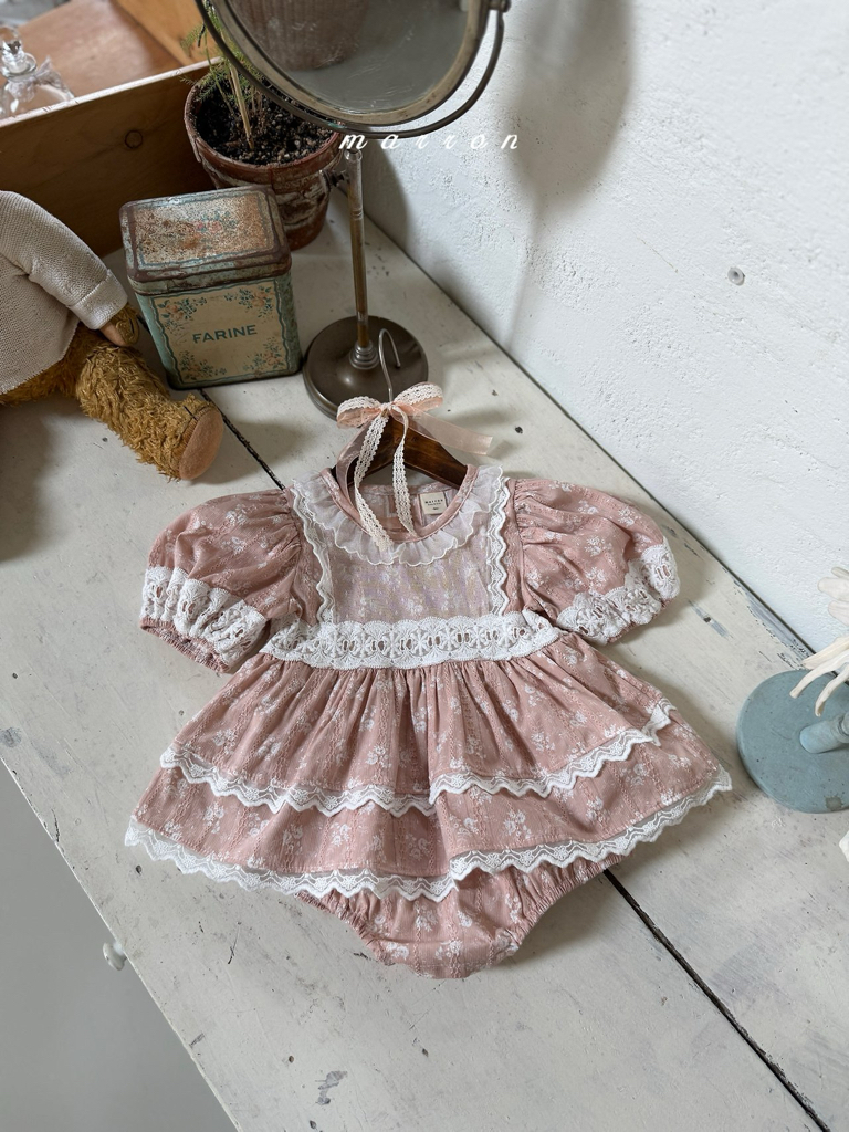 ☀️預訂 韓國直送☀️🇰🇷Marron兩色蕾絲花卉泡泡袖包屁裙