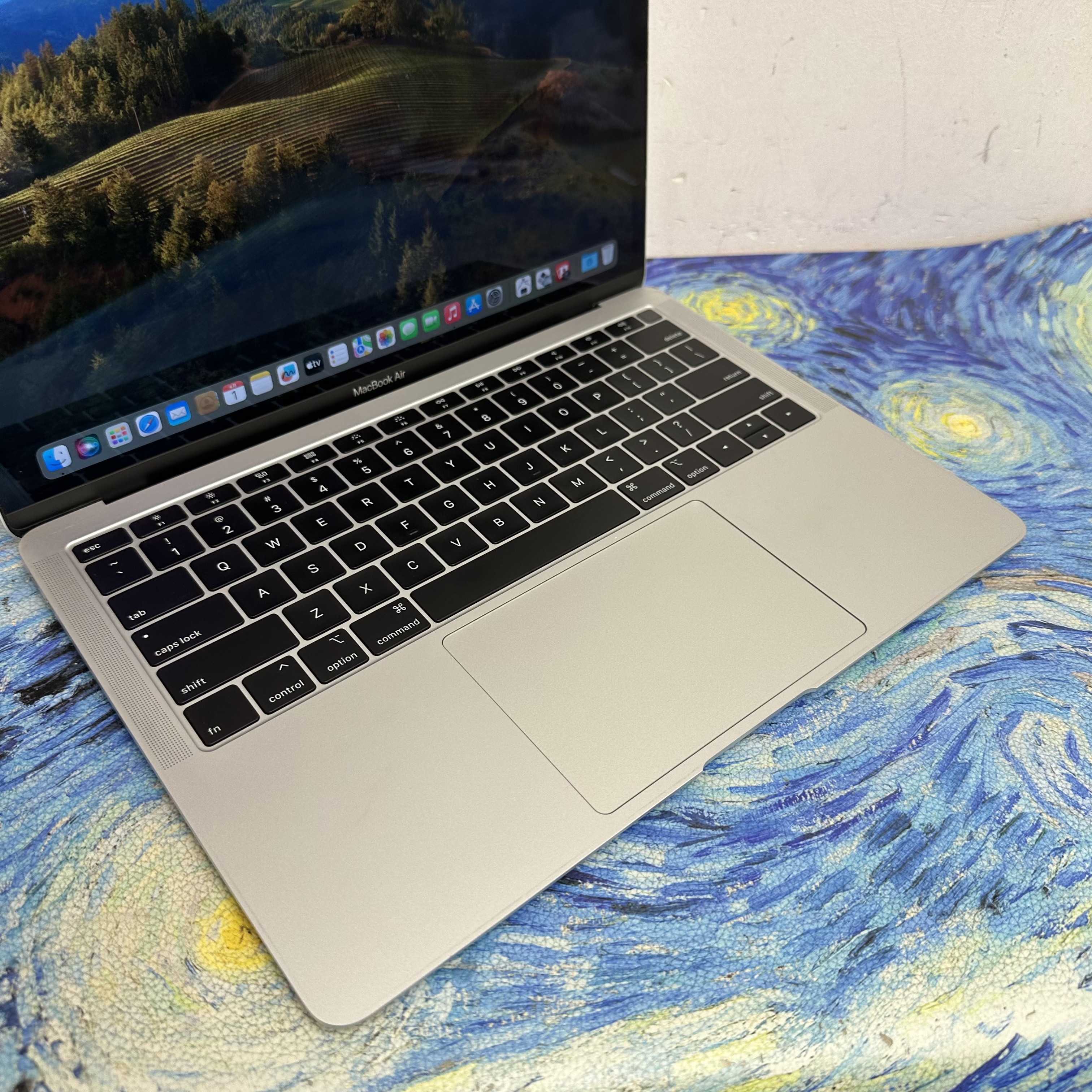 (超抵用 MacBookAir❤️‍🔥）Apple Macbook air/13寸Retina i5 CPU /16GB Ram/512GB SSD/輕薄文書機/ Gaming Laptop / Notebook/ MacbookPro / Movie / Netflix