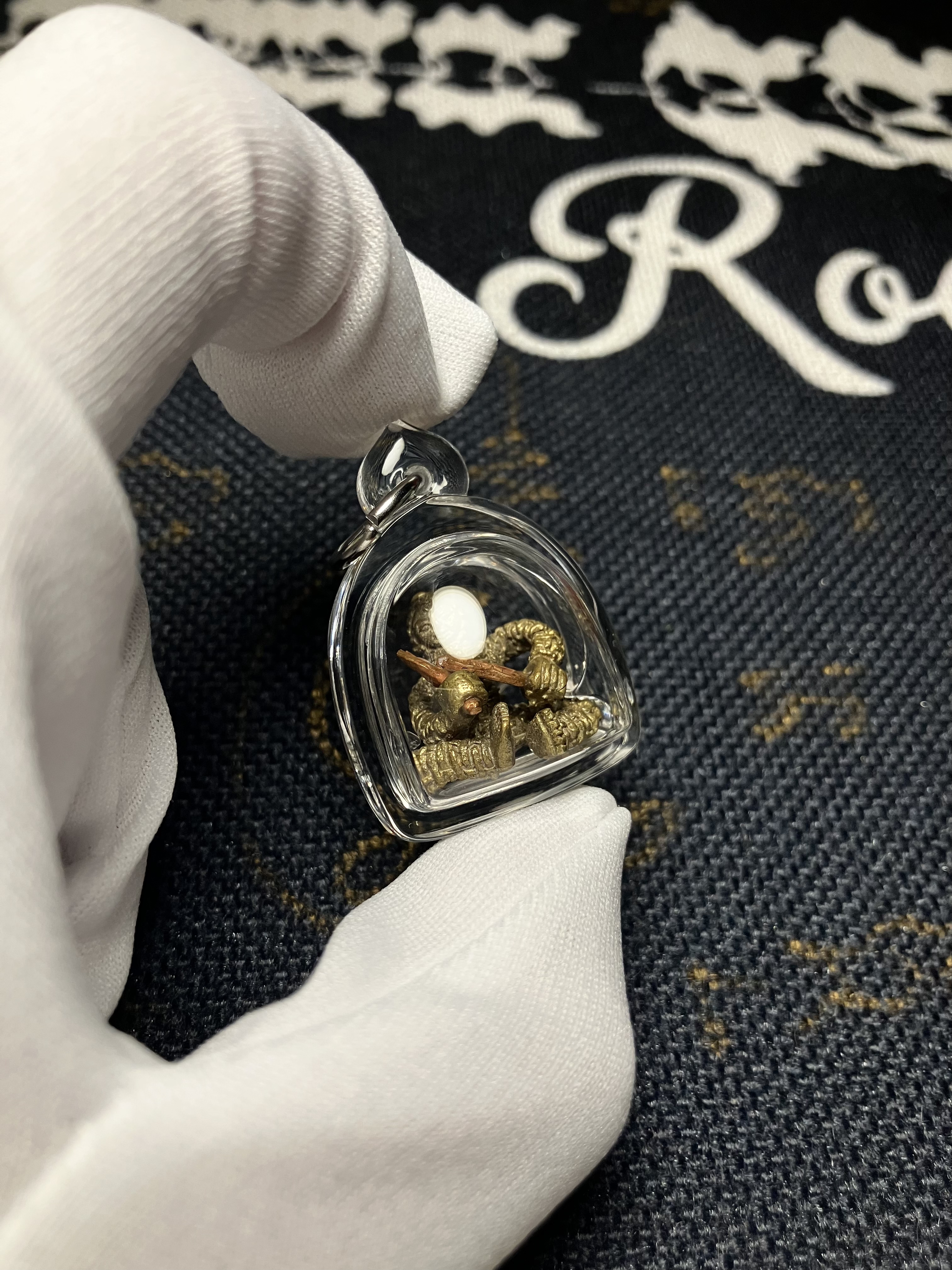 龍婆披贊 佛曆2559 魅香魂魄勇 附光學級高透防水殼