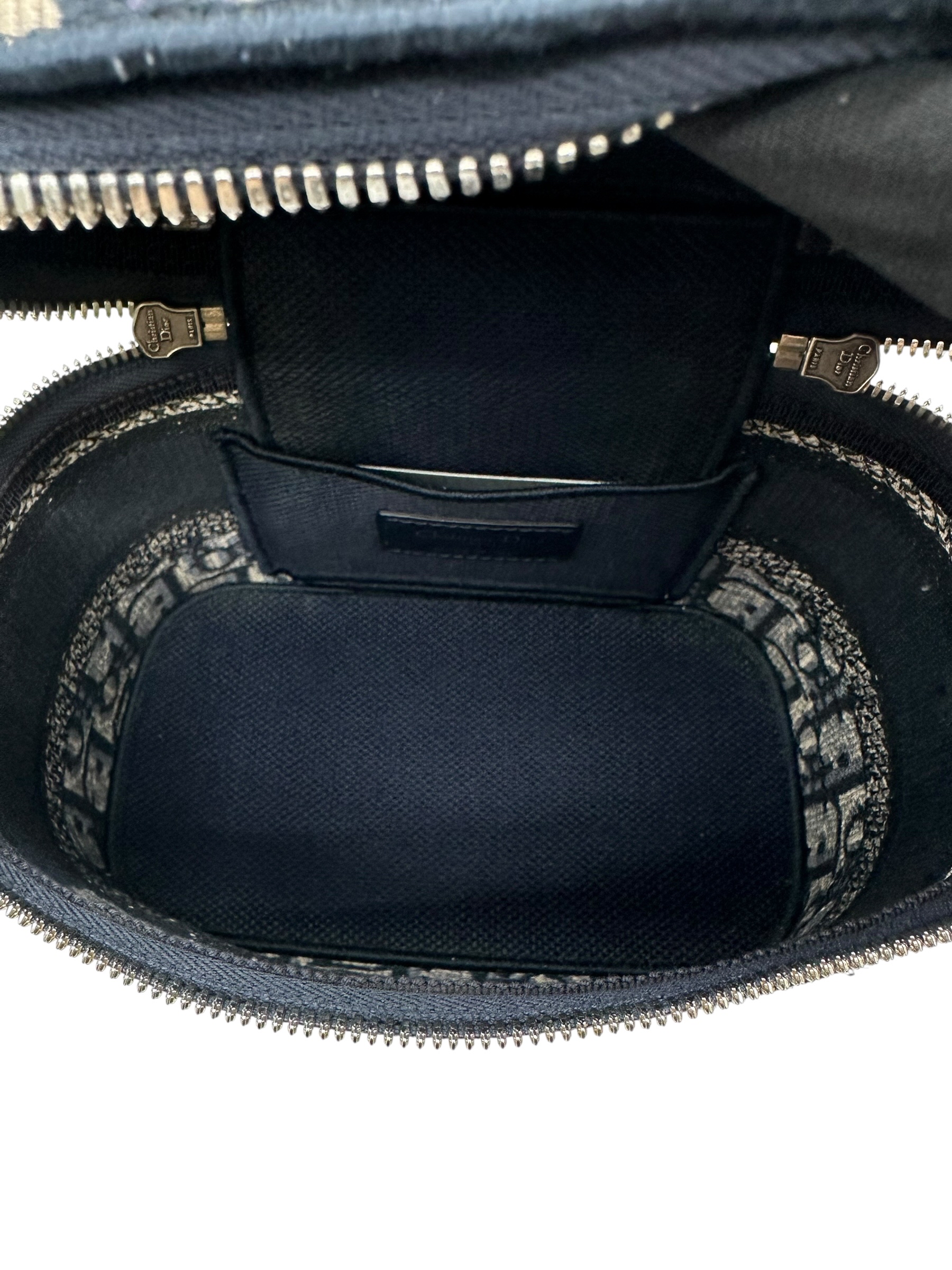Pre-owned DIOR Travel Vanity Case / Product Code: 070606