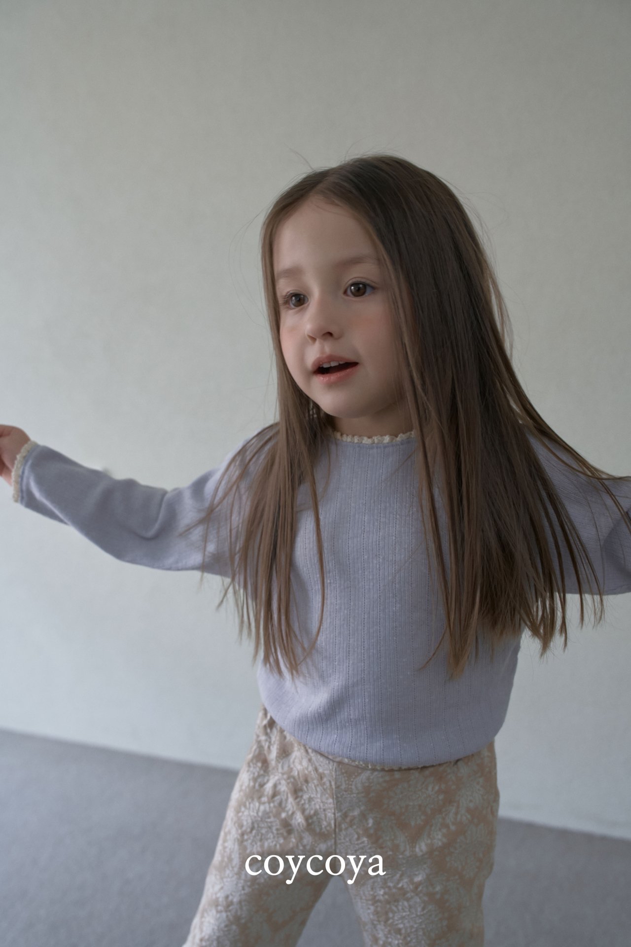 🌸預訂 韓國直送🌸🇰🇷COYCOYA兩色奢華提花半喇叭褲