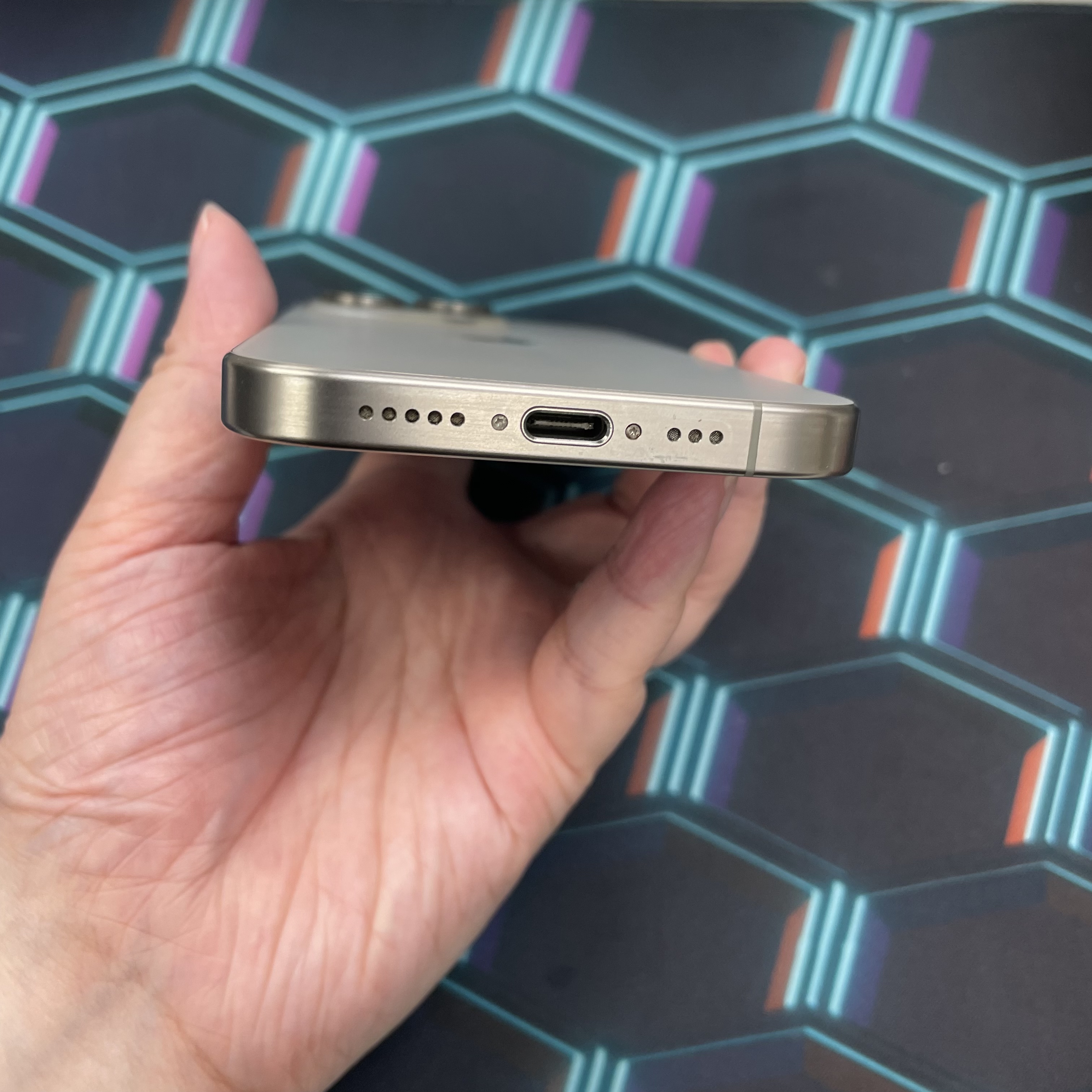 *6447 15 pro 勁靚機 128GB 電88 原色 gray