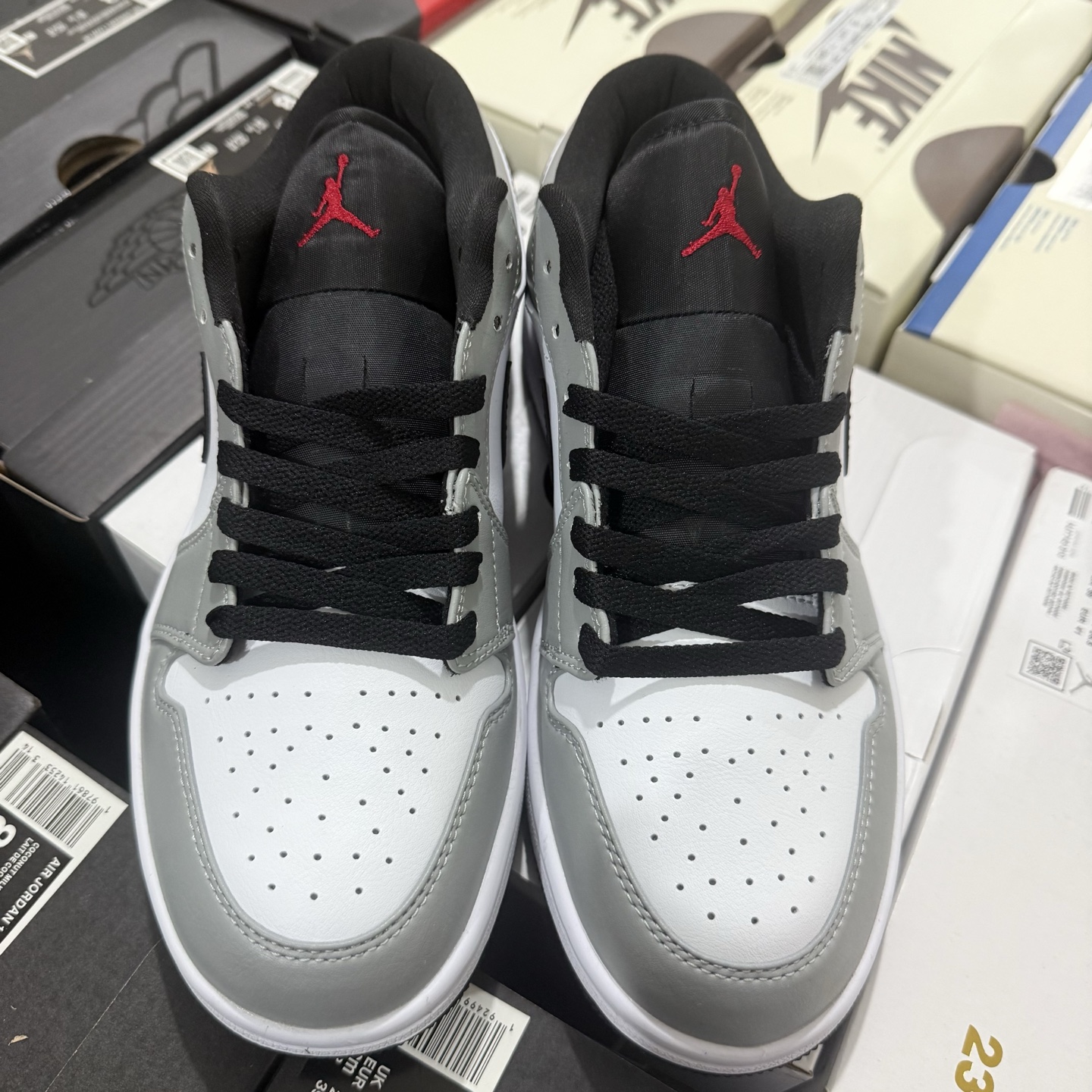 Nike Jordan Air Jordan 1 Low "Light Smoke Grey" 553558-030 