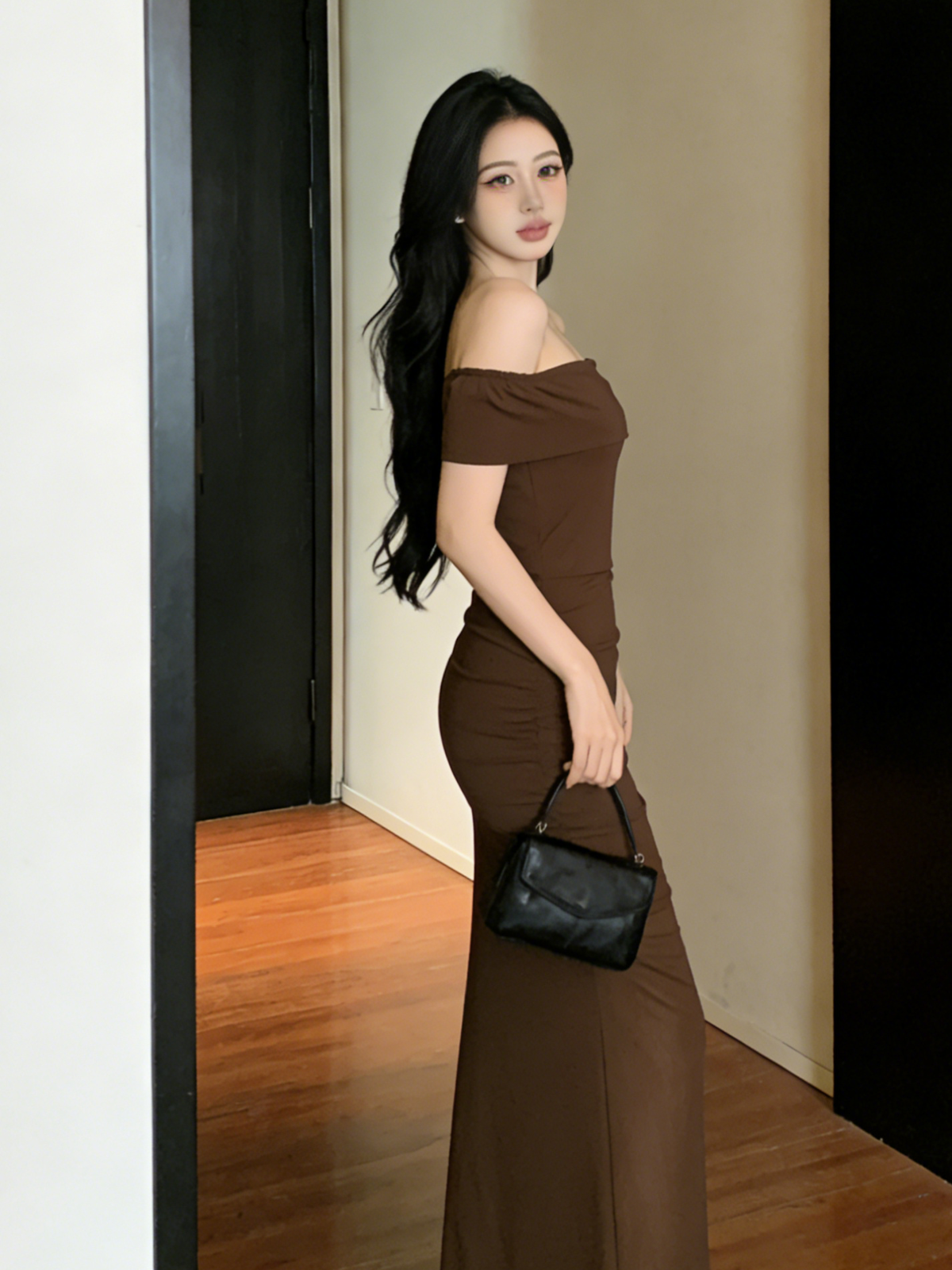 Noir Veil Off Shoulder Set M160