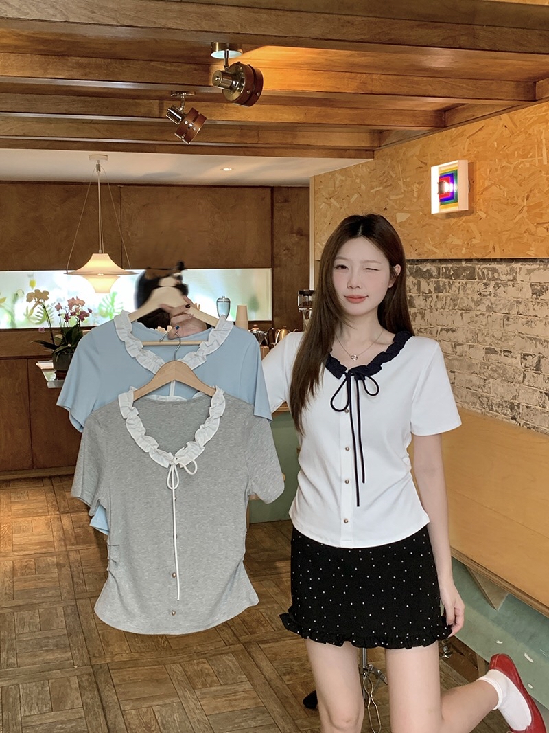 B270(36800) 韩系甜美风撞色云朵木耳边领系带3色上衣