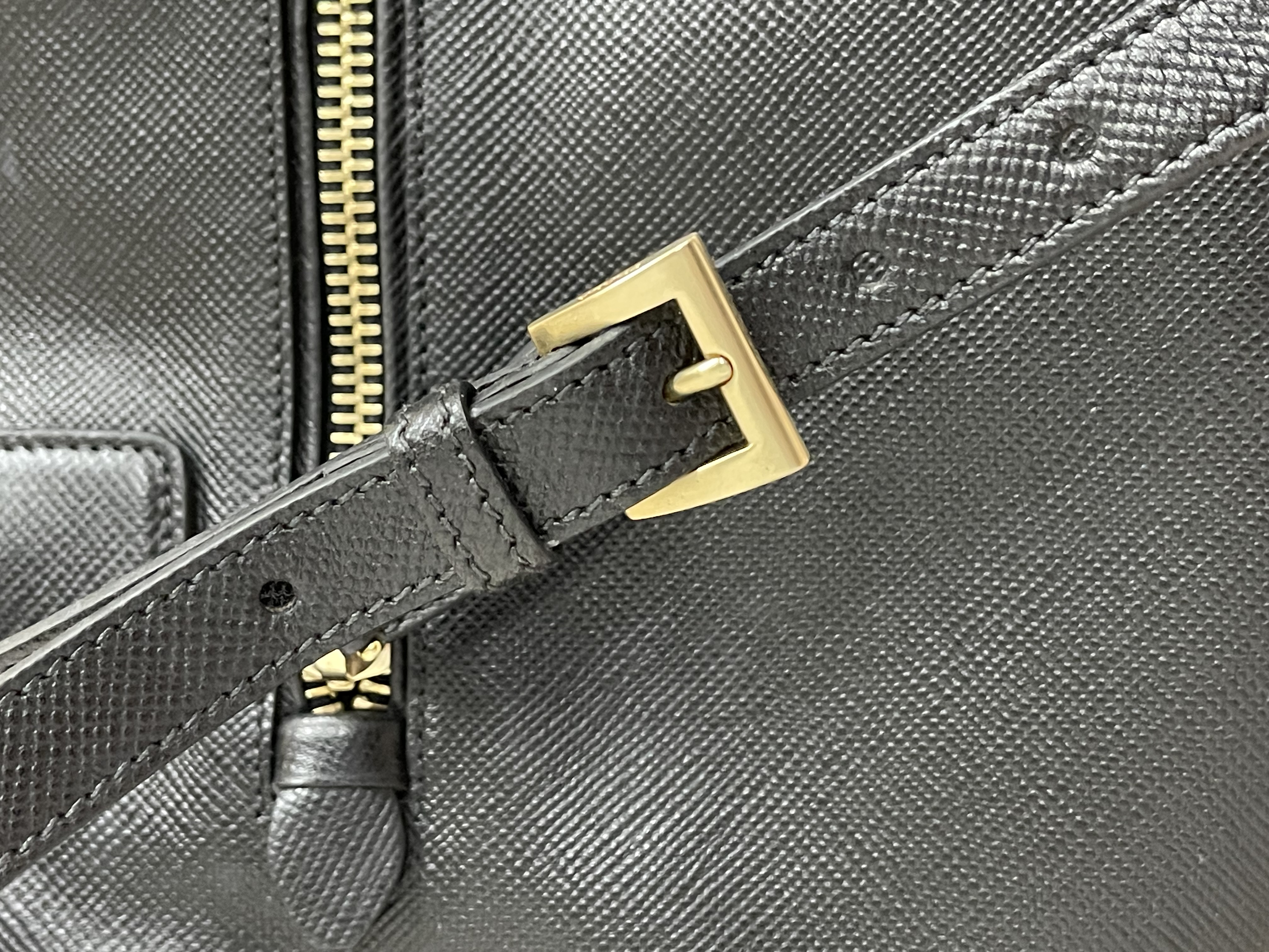Pre-owned Prada MilanoTote Bag/ Product Code: 26051401