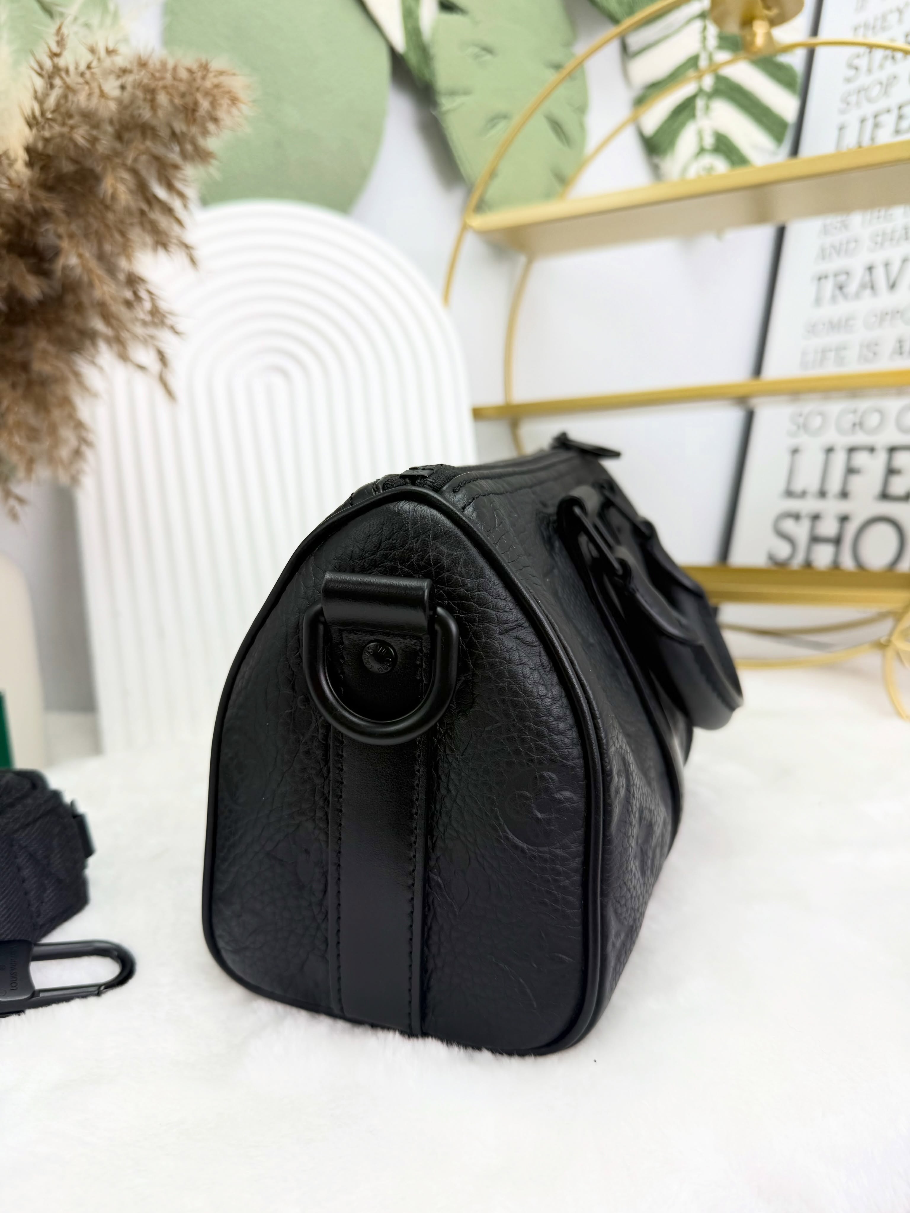 👜 PRE OWNED 🛍️Keepall 25 黑花壓紋 有盒有塵袋🖤