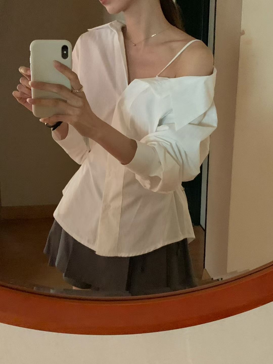 條紋率性斜肩恤衫上衣