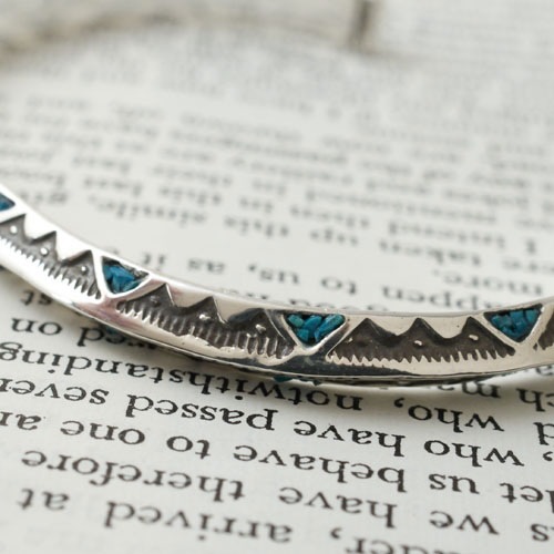 🇯🇵 Designer Brand Triangle Turquoise Bangle
