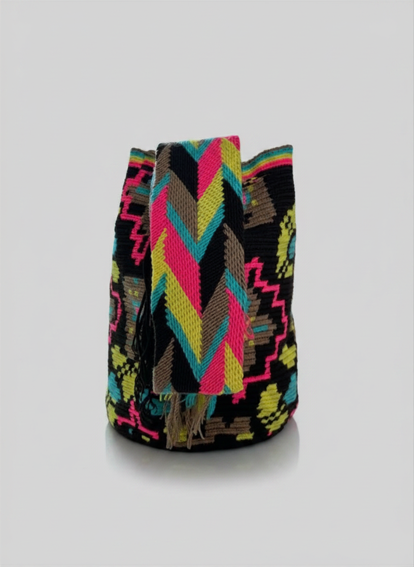 【背得起嘅藝術品】哥倫比亞正宗 Wayuu Mochila 手工民族編織袋  [預計 : 6月中至尾發貨] (PO-WY-BLKPNK-G05)