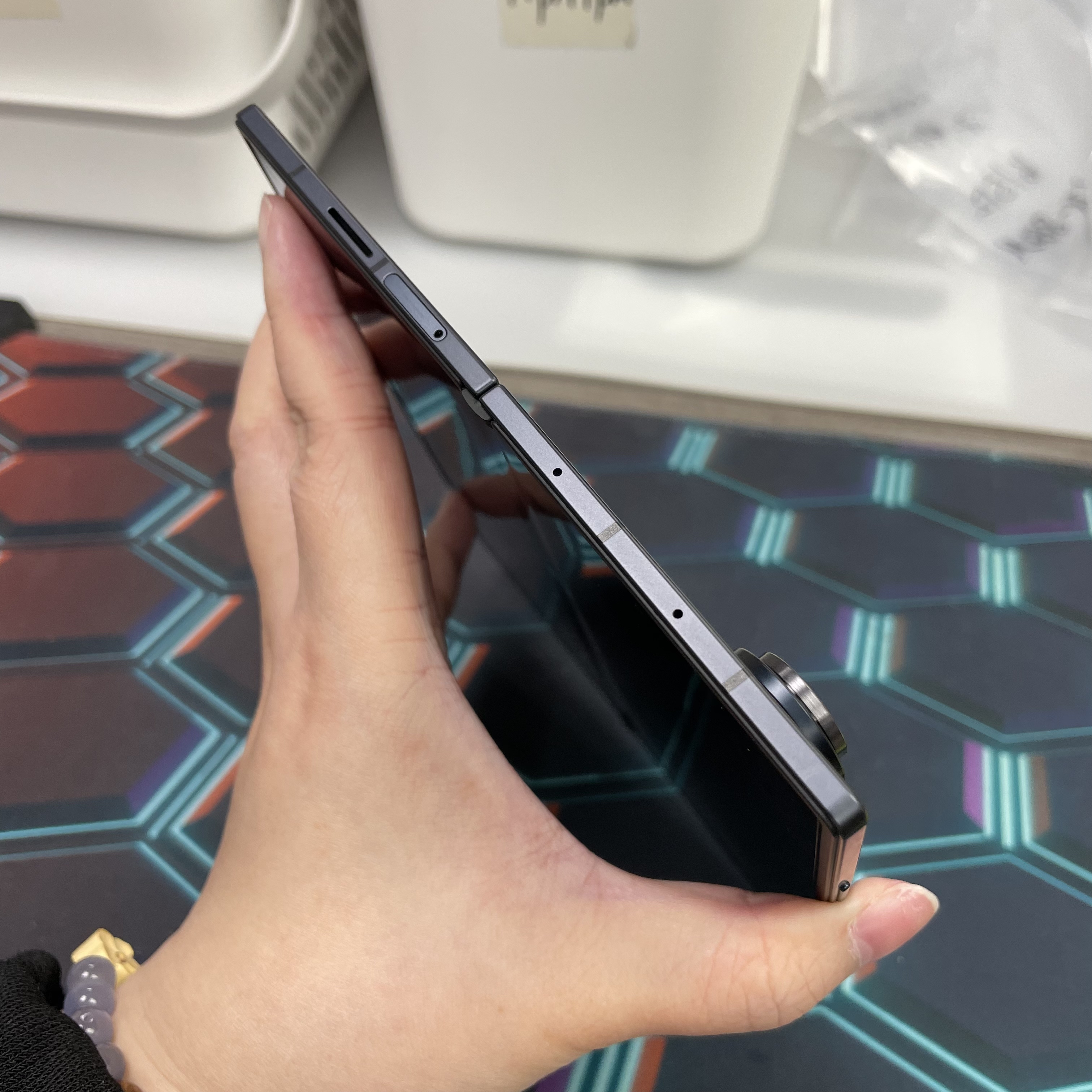 *8025 Galaxy Z Fold 7 完美機 16+1TB 黑色 black