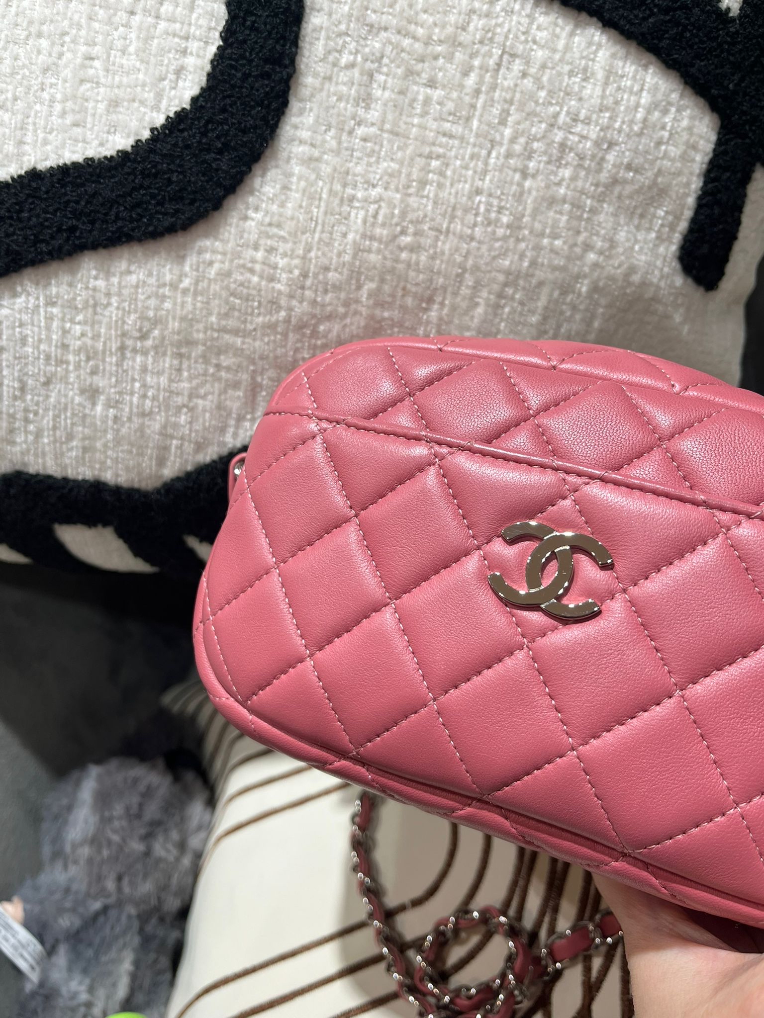 Chanel CC camera bag 100%Authentic,98%new ✅專門店收據✅card✅dust bag ✅box