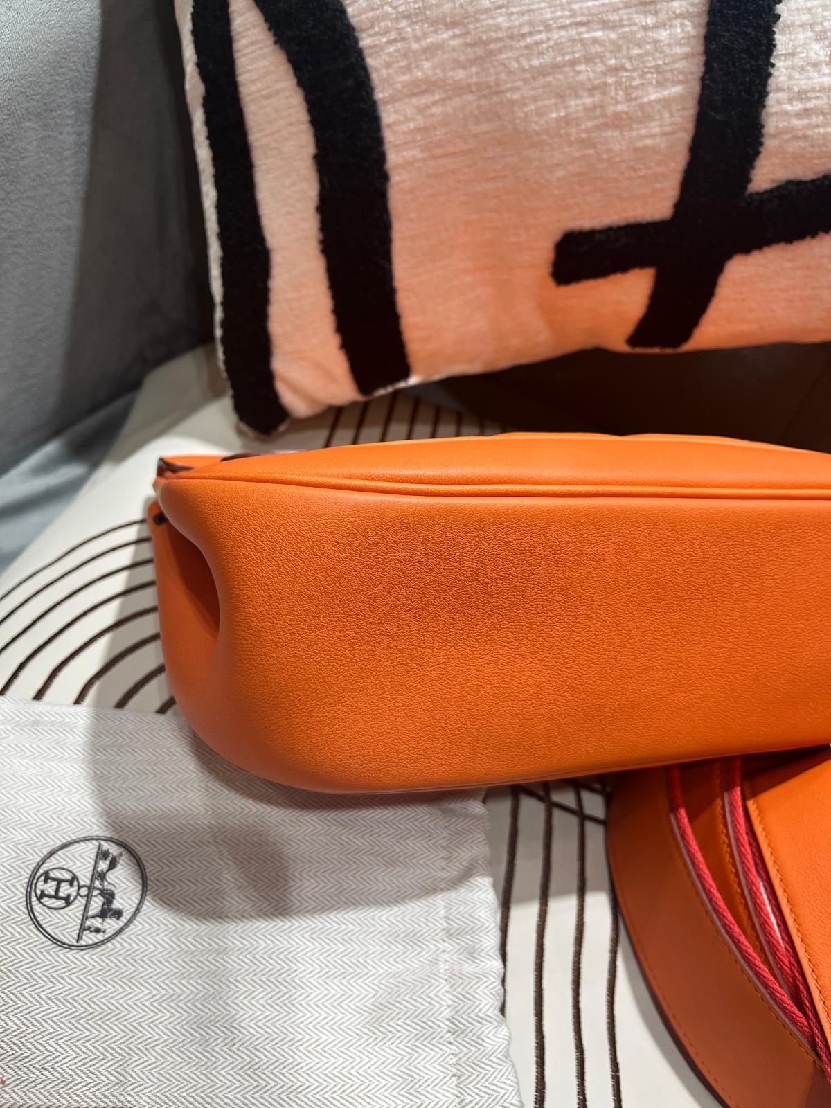 Hermes berline 28, Stamp T calfskin 100%Authentic ,98%new ✅dust bag✅strap  