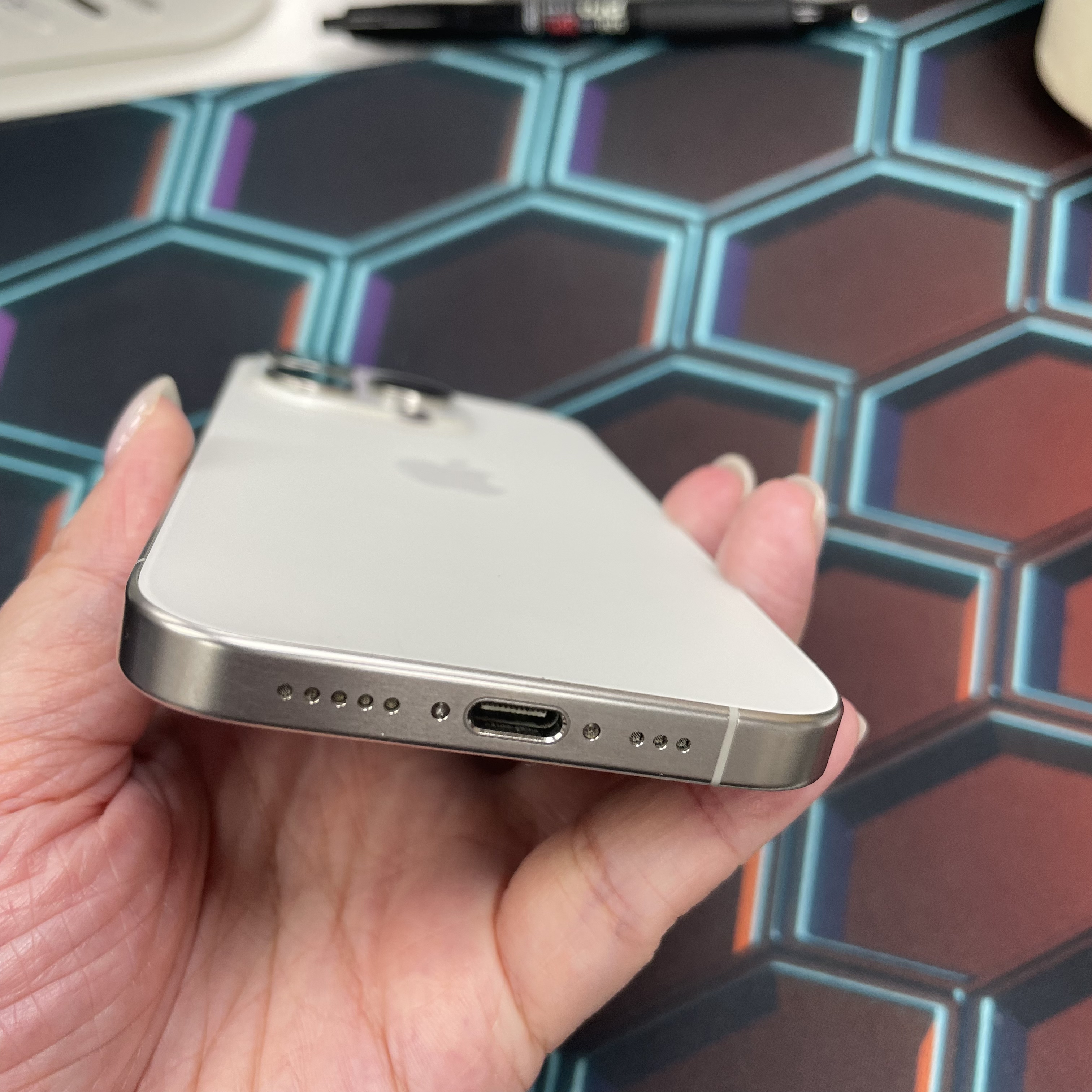 *6600 15 Pro 靚機 128GB 電100 白色 white
