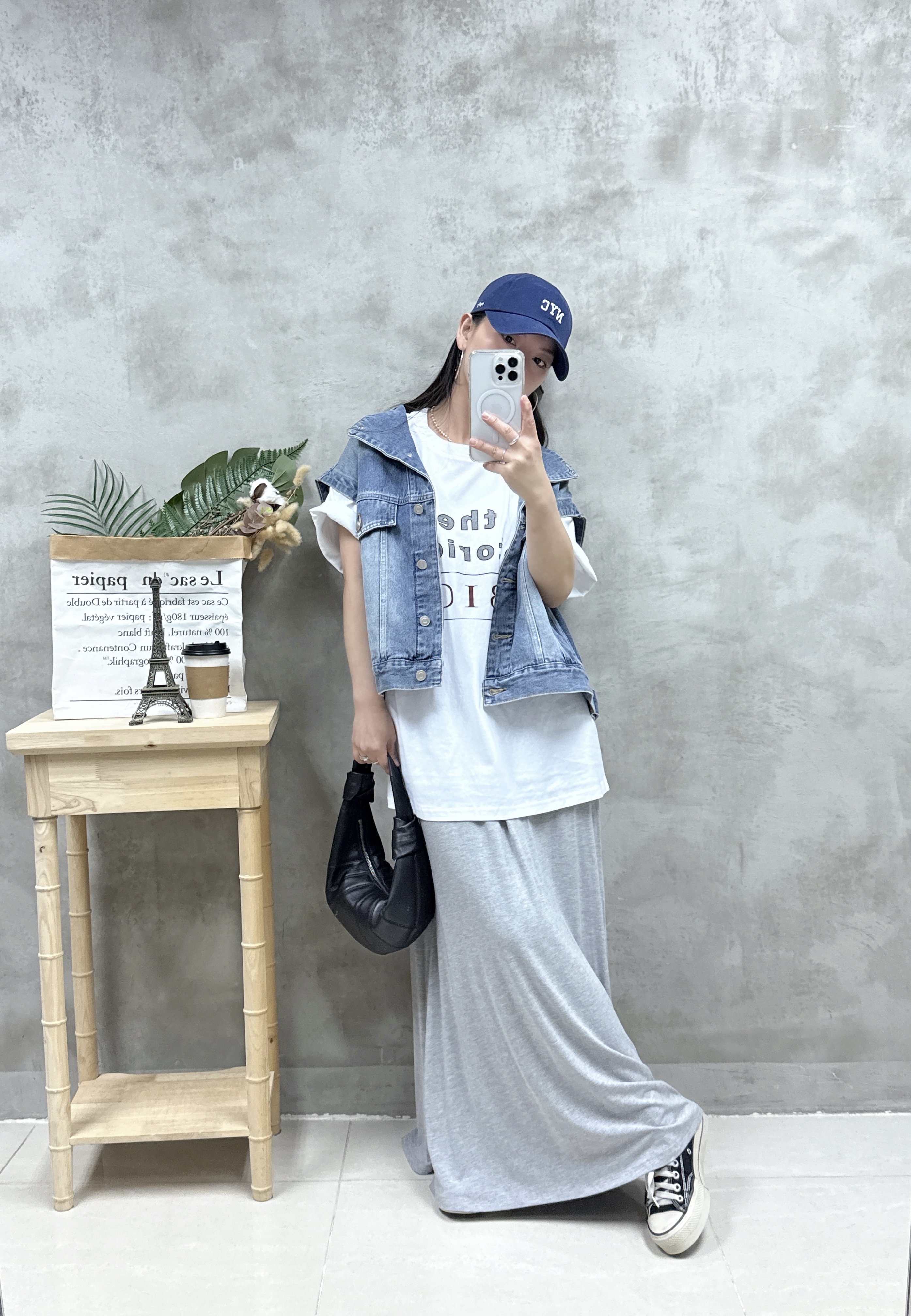 D11 英文字Print Tee