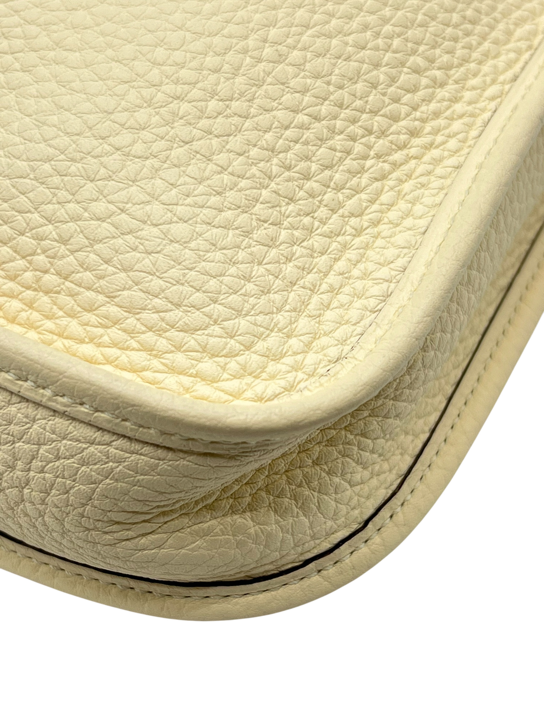 Pre-Owned HERMÉS Mini E Stamp Z / Product Code: 26052905