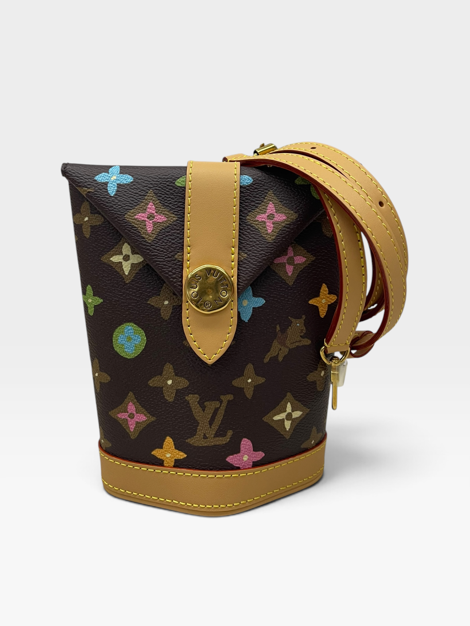 Pre-Owned LV Craggy Pouch / Product Code: K090413