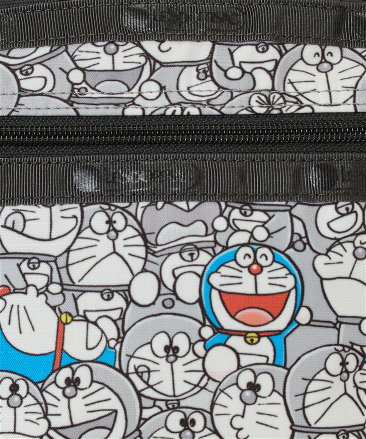 [訂購] [日本直送] 💙 LeSportsac「DORAEMON MINI CROSSBODY」 📏 尺寸/內容：高約14cm｜闊約12cm｜厚約6cm {TF260804}